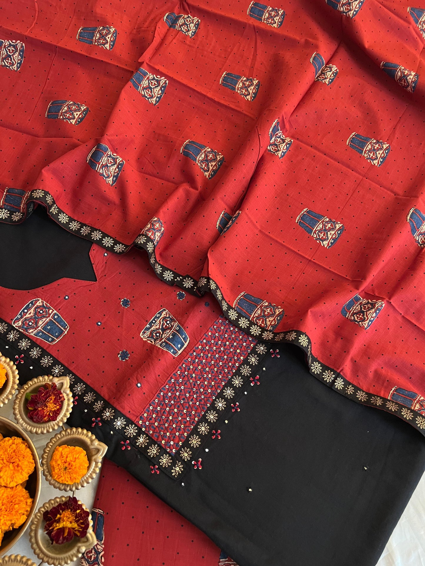 HANDLOOM SUIT (PH5374)