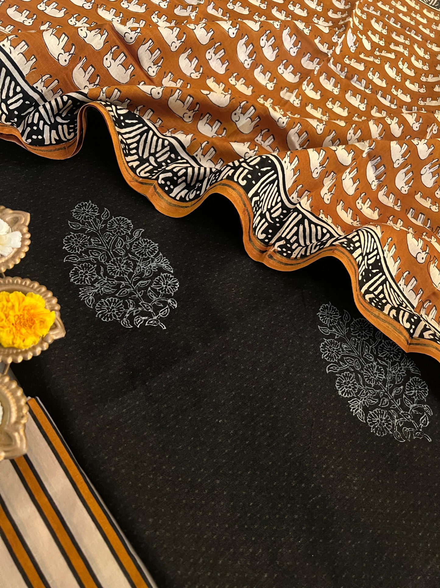 HANDLOOM SUIT