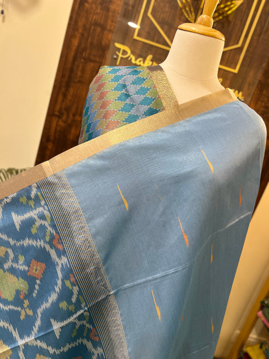 Ikkat & Patola Saree – A Classic Affair