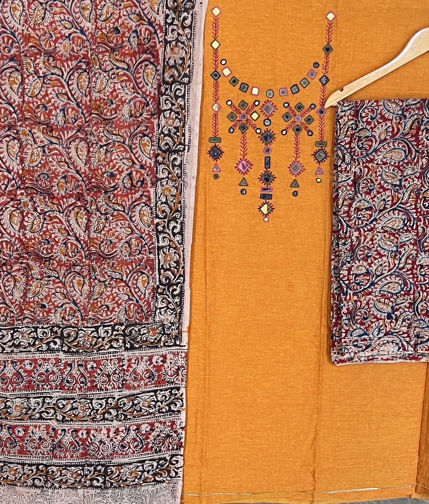 HANDLOOM SUIT (PH6805)