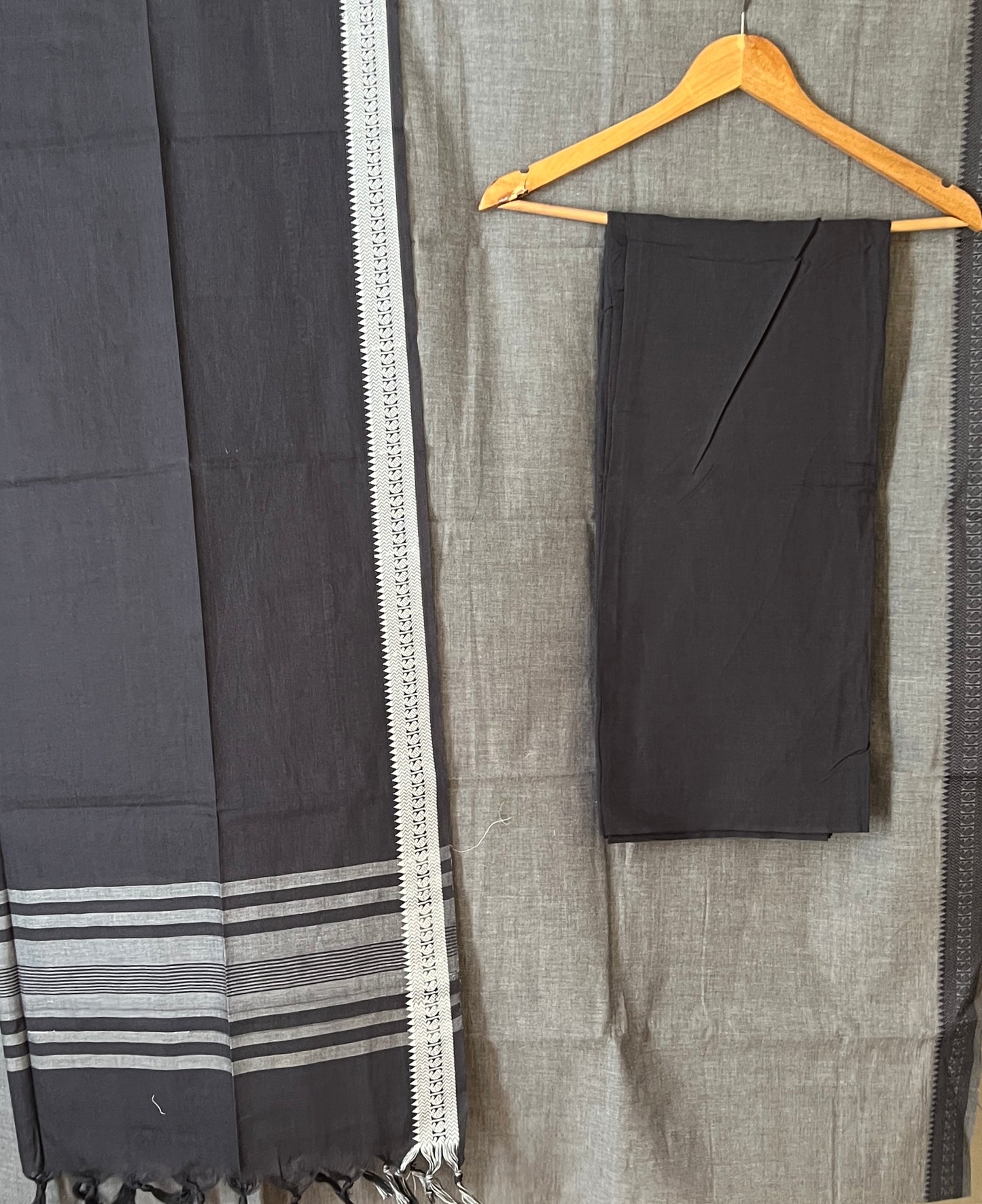 HANDLOOM SUIT (PH7270)