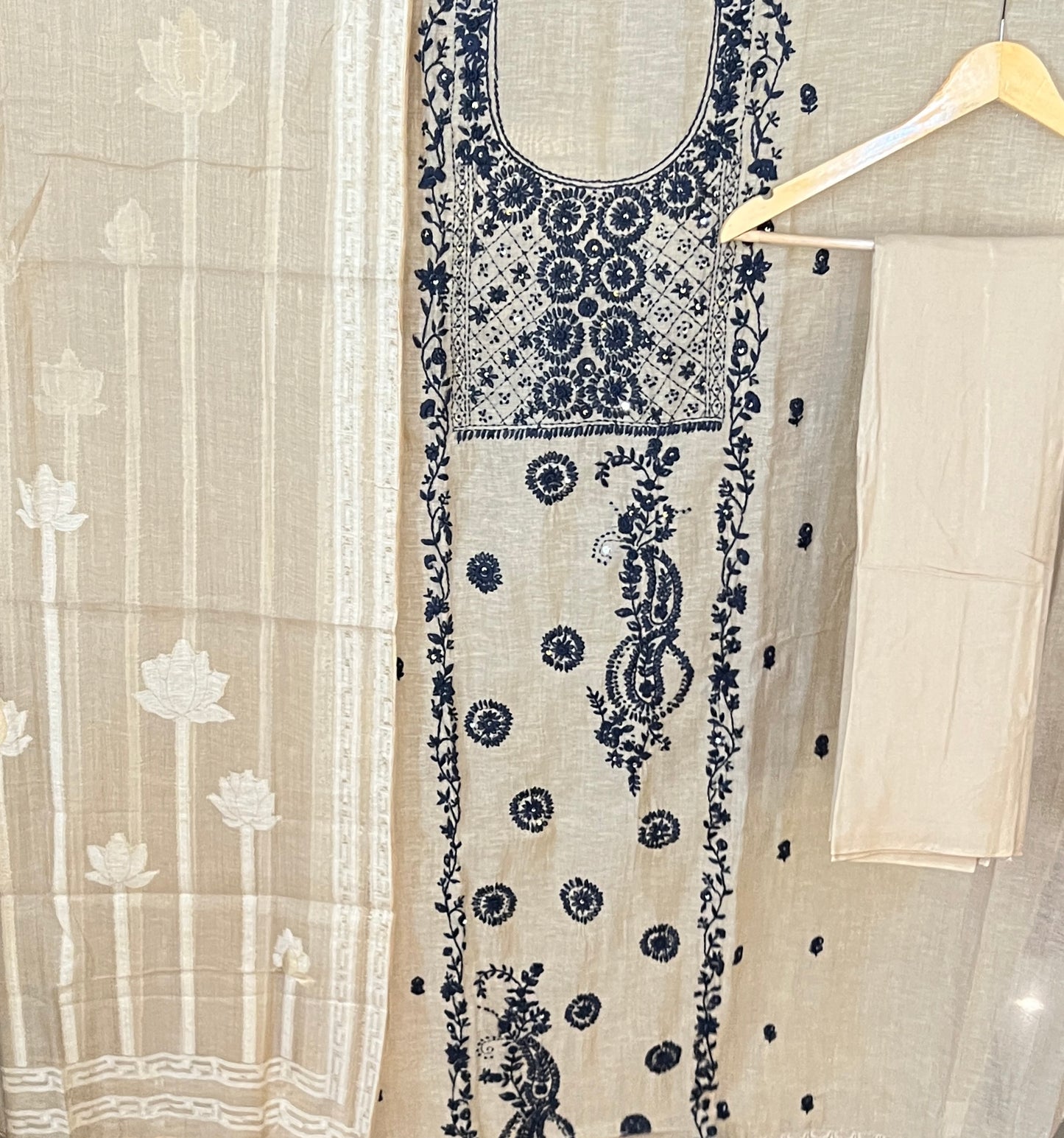 MUNGA SILK SUIT (PH7487)