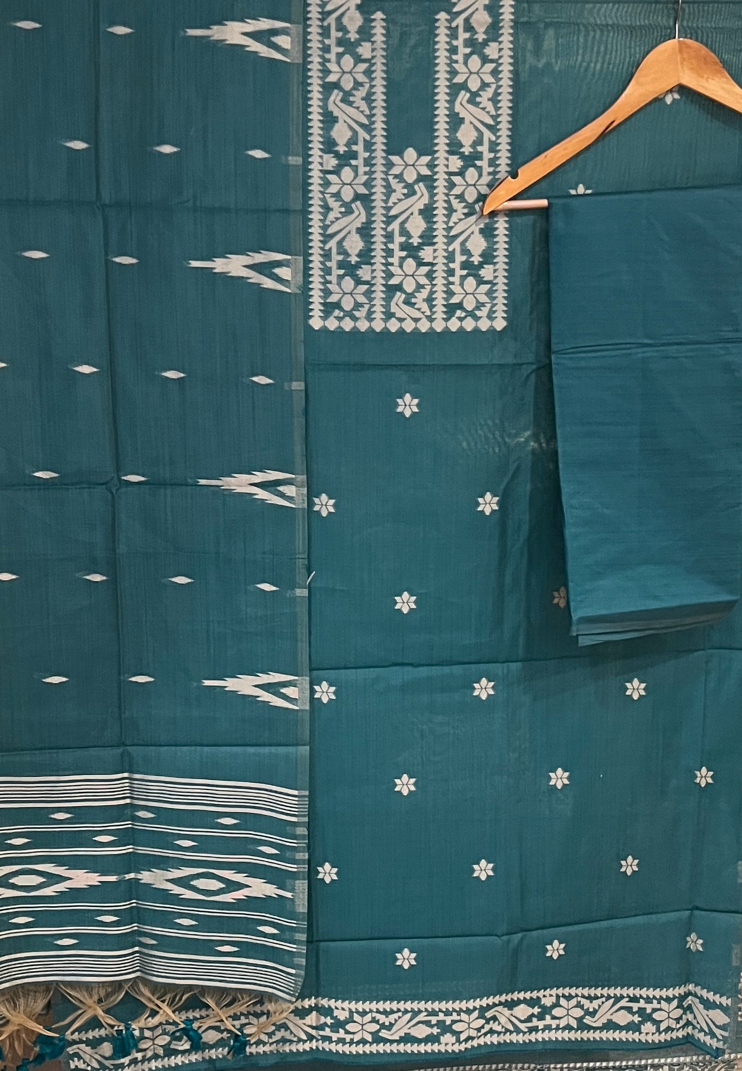 JAMDANI SUIT (PH7648)