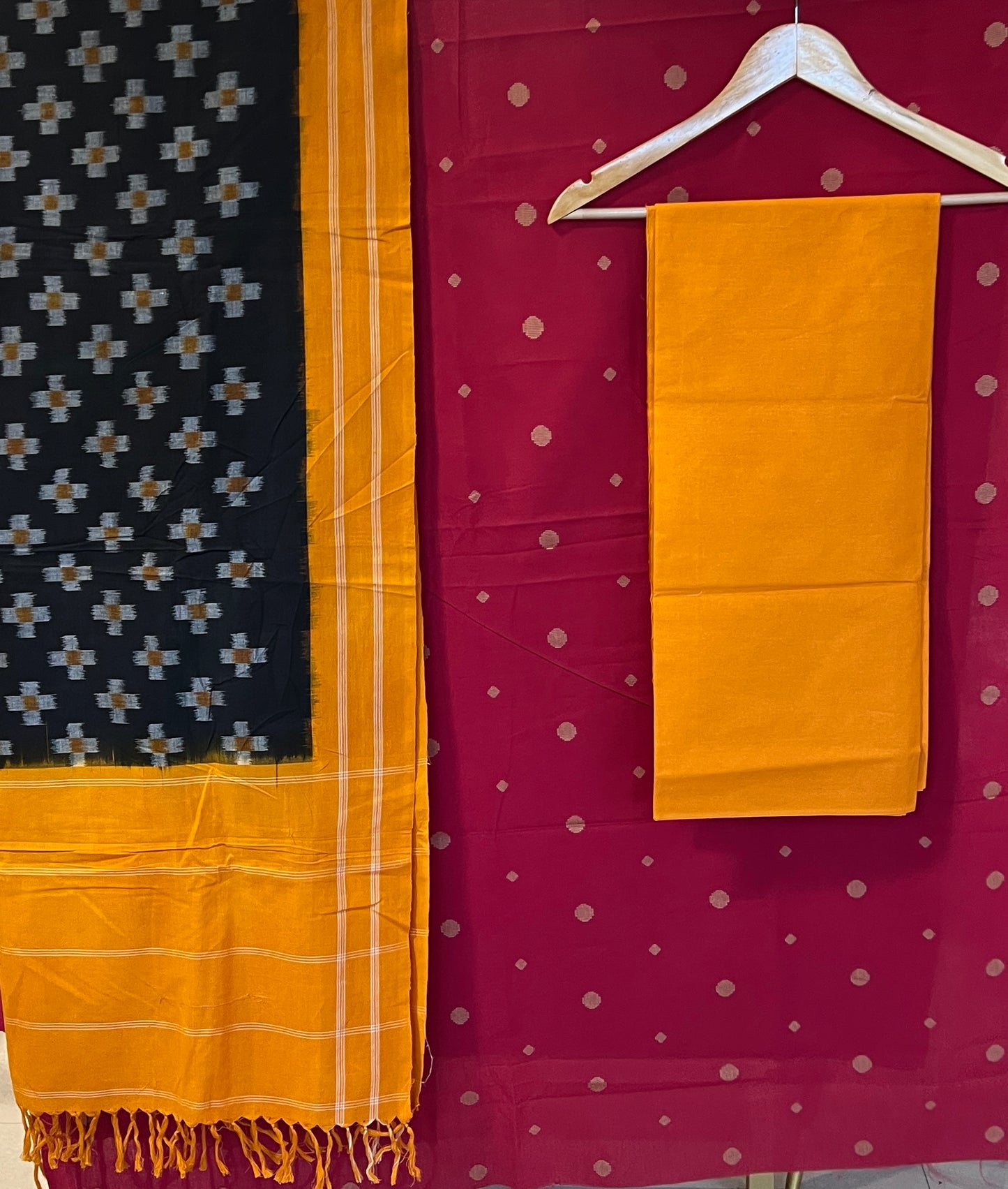 HANDLOOM SUIT (PH7826)