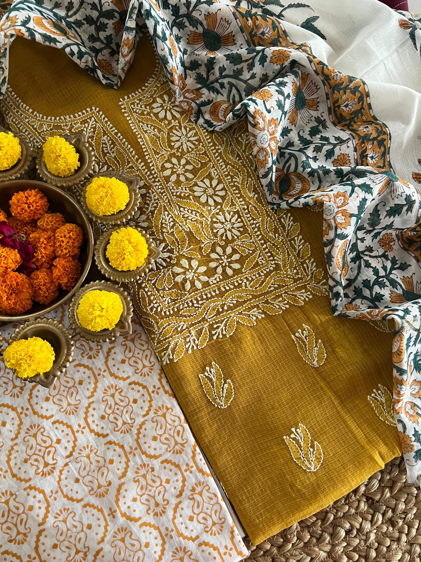 CHIKANKARI SUIT (PH7926)