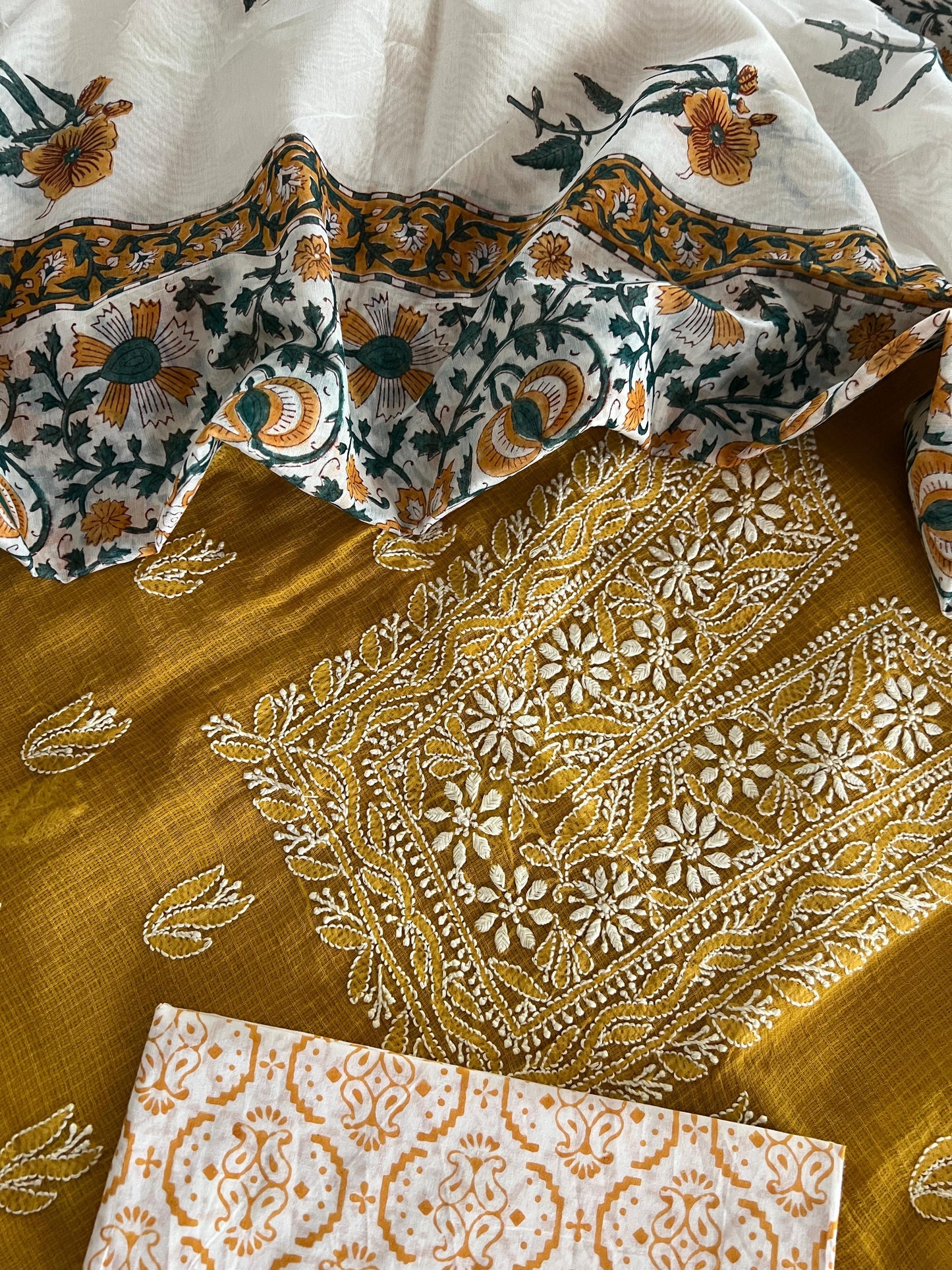 CHIKANKARI SUIT (PH7926)