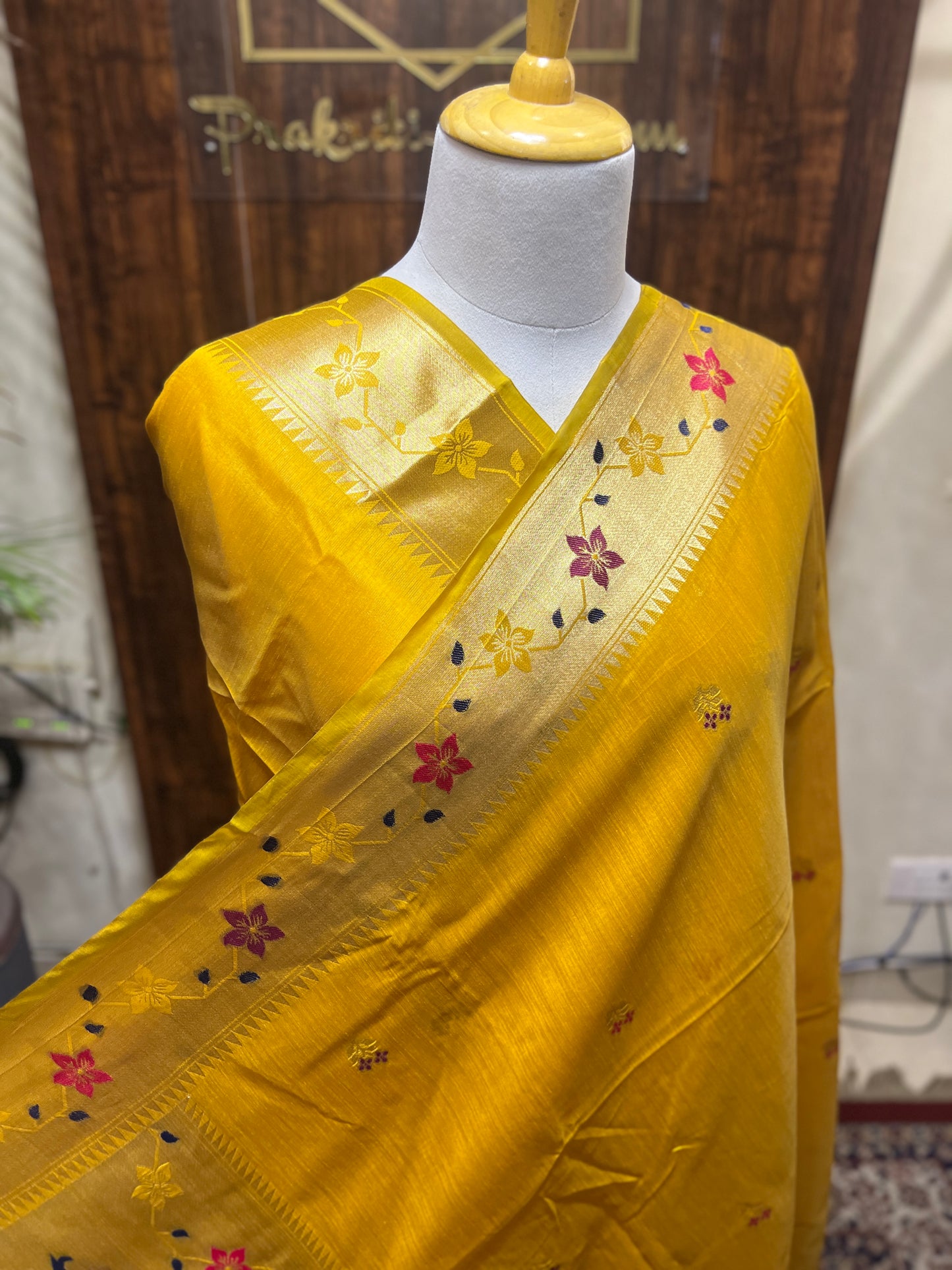 MUNGA SILK SAREE (PH8002)