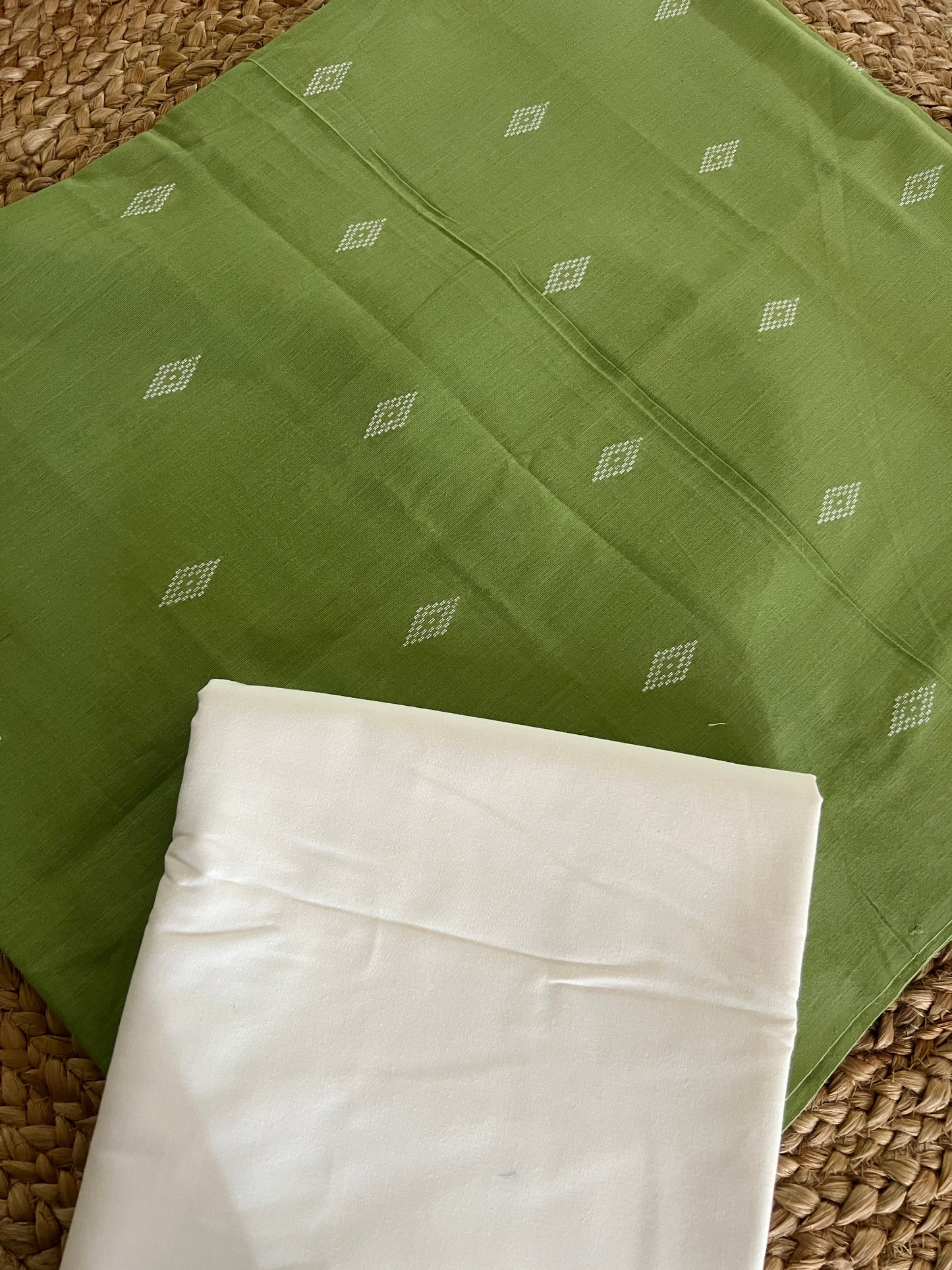 HANDLOOM COMBO (PH8153)