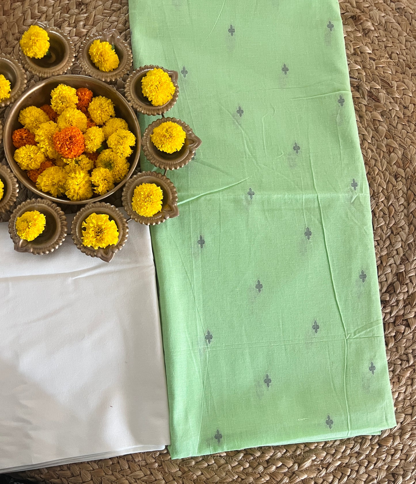 HANDLOOM COMBO (PH8162)