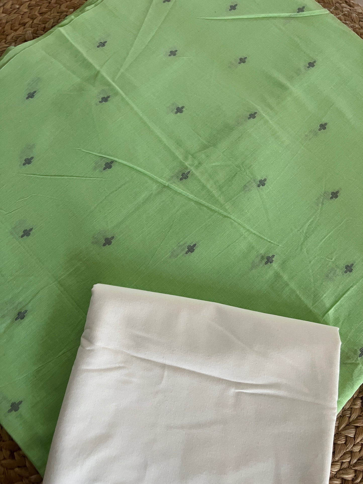 HANDLOOM COMBO (PH8162)