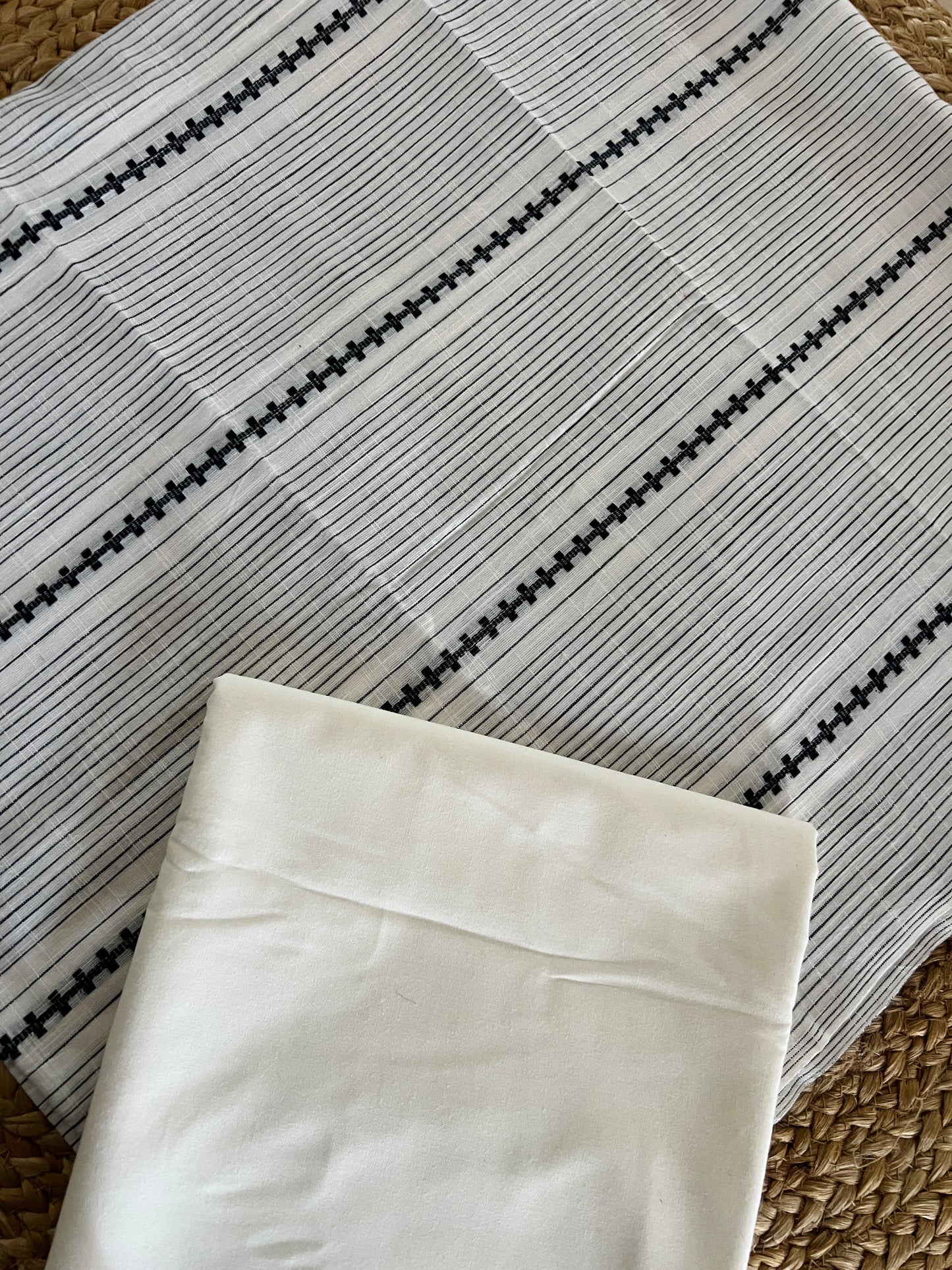 HANDLOOM COMBO (PH8166)