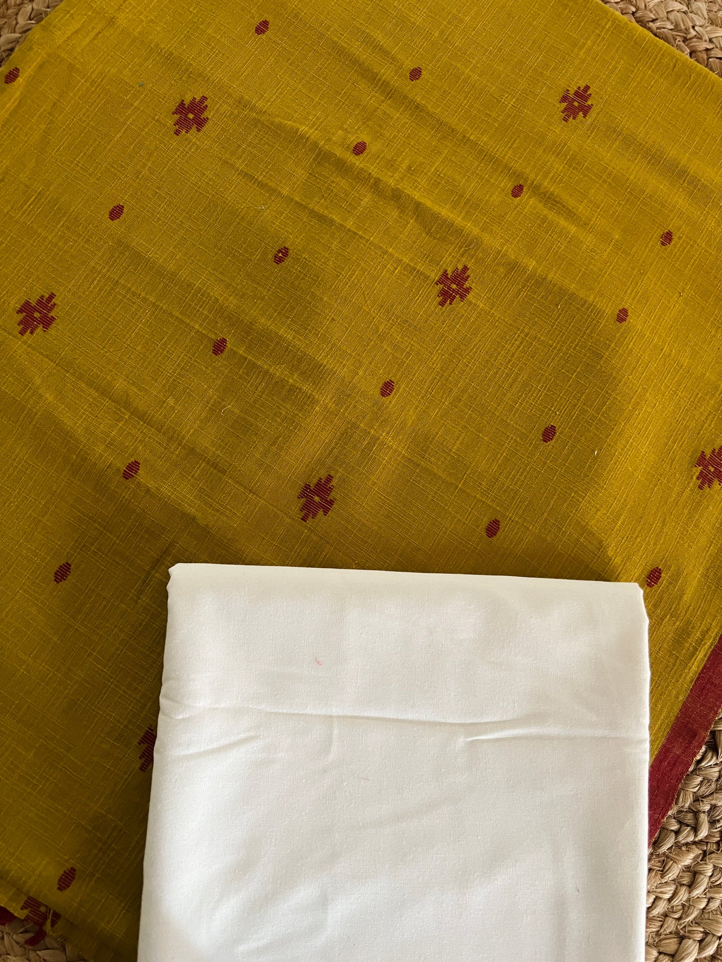 HANDLOOM COMBO (PH8167)