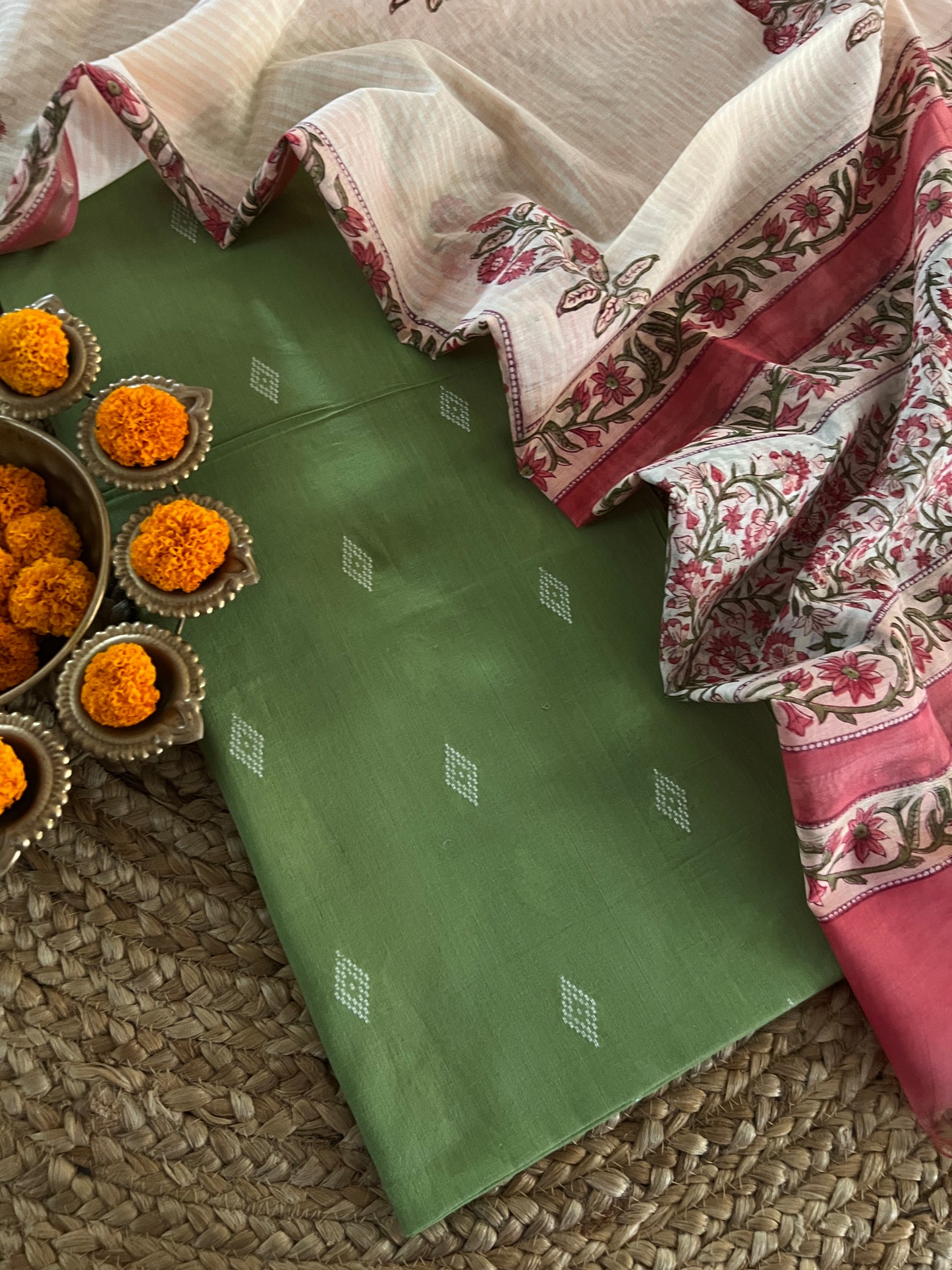 HANDLOOM SUITS (PH8180)