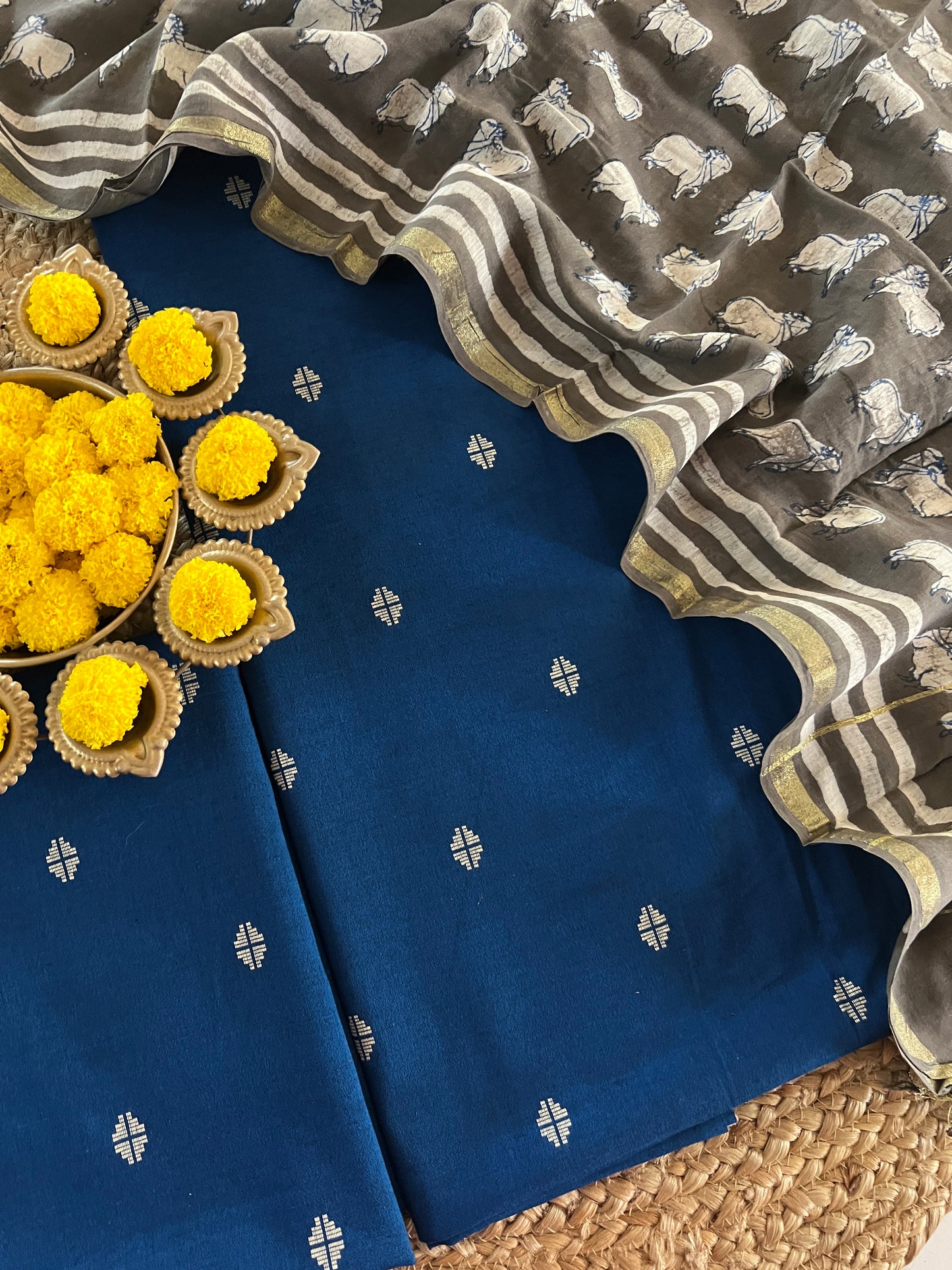 HANDLOOM SUIT (PH8260)