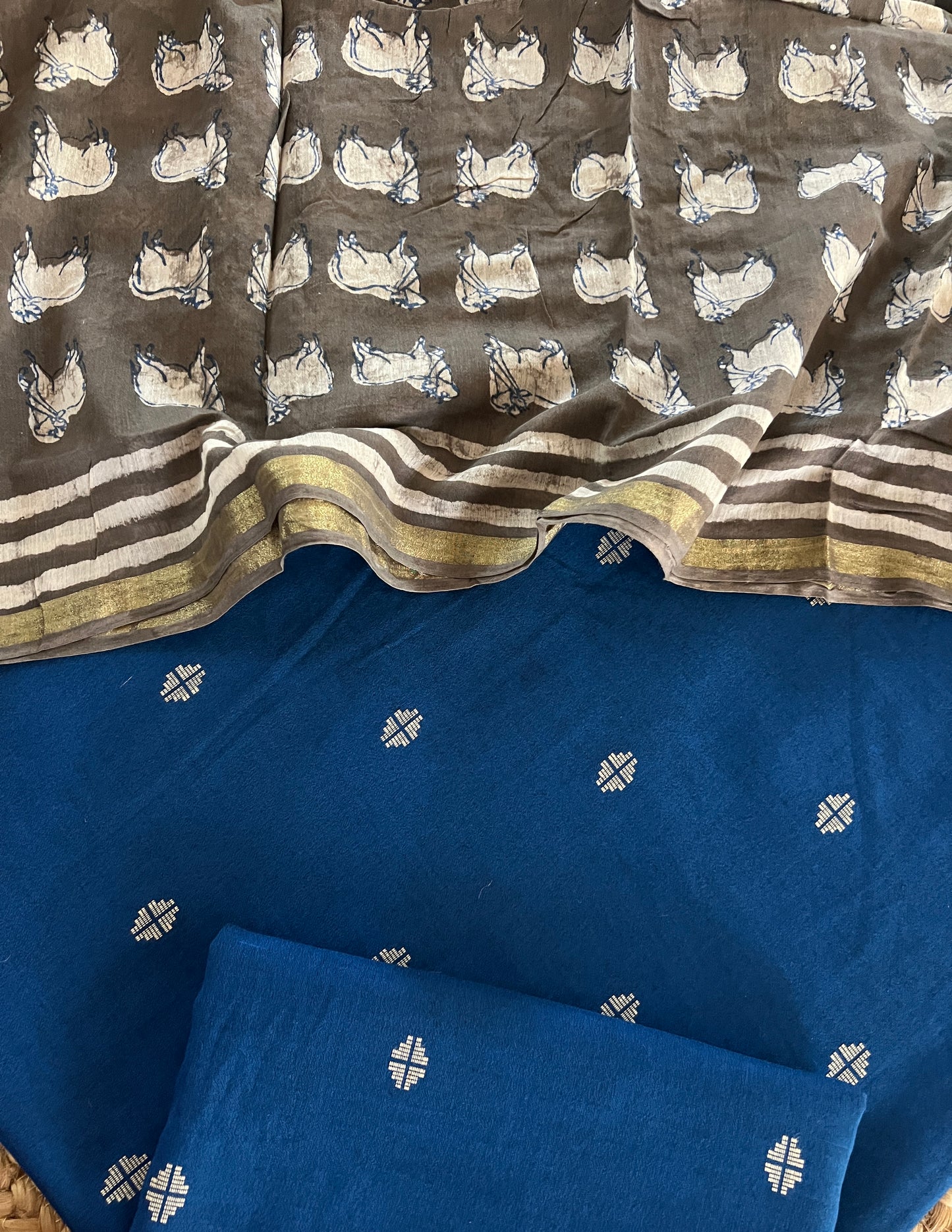 HANDLOOM SUIT (PH8260)