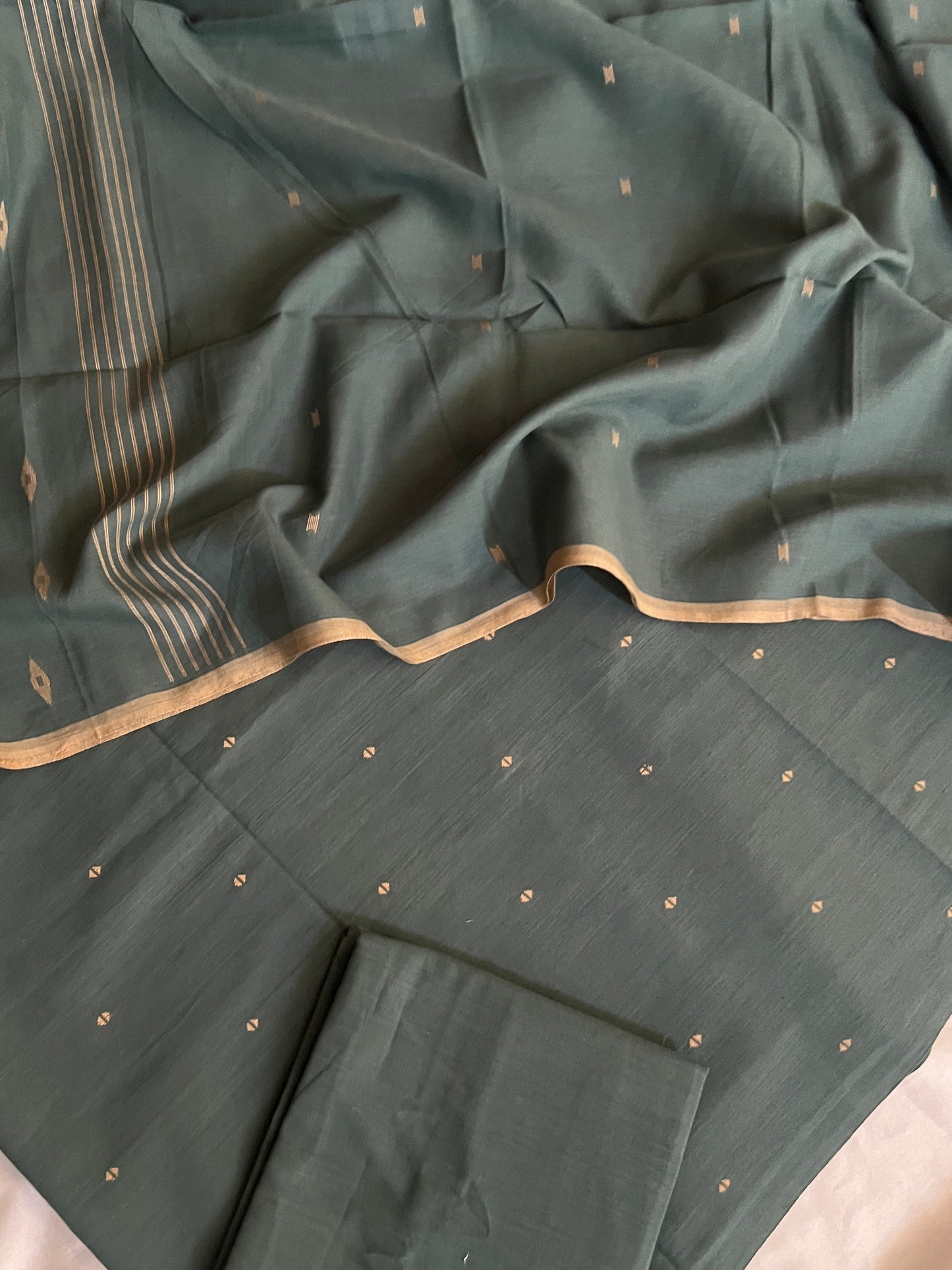 HANDLOOM SUIT (PH8277)
