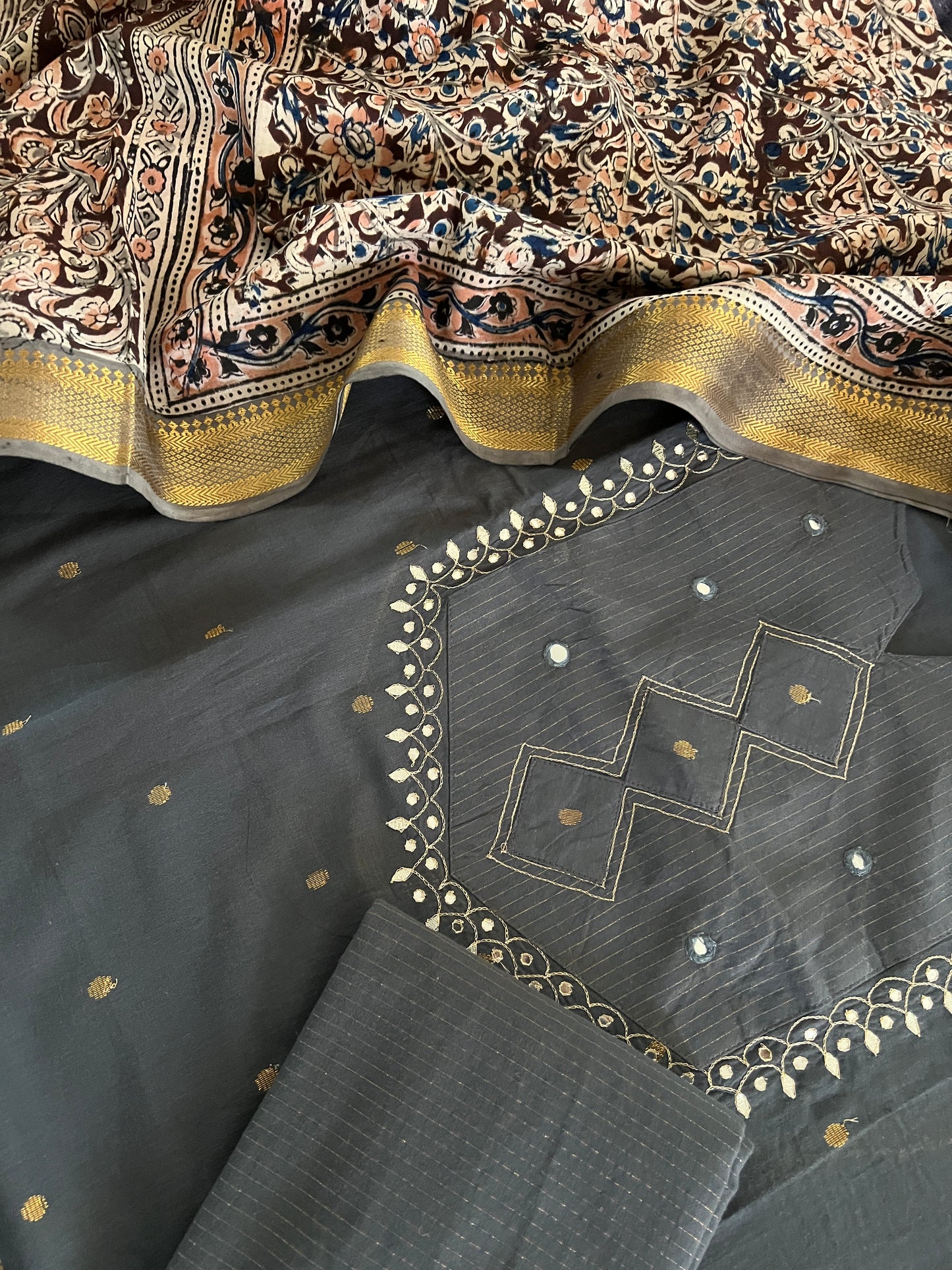 HANDLOOM SUIT (PH8299)