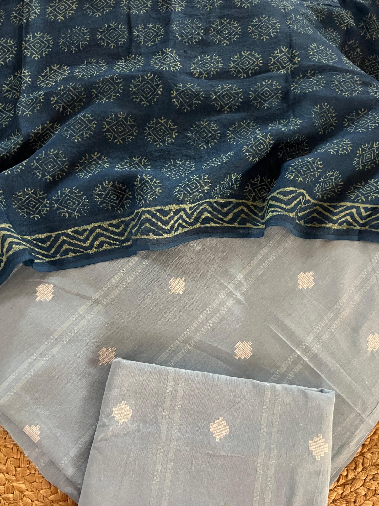 HANDLOOM SUIT (PH8312)
