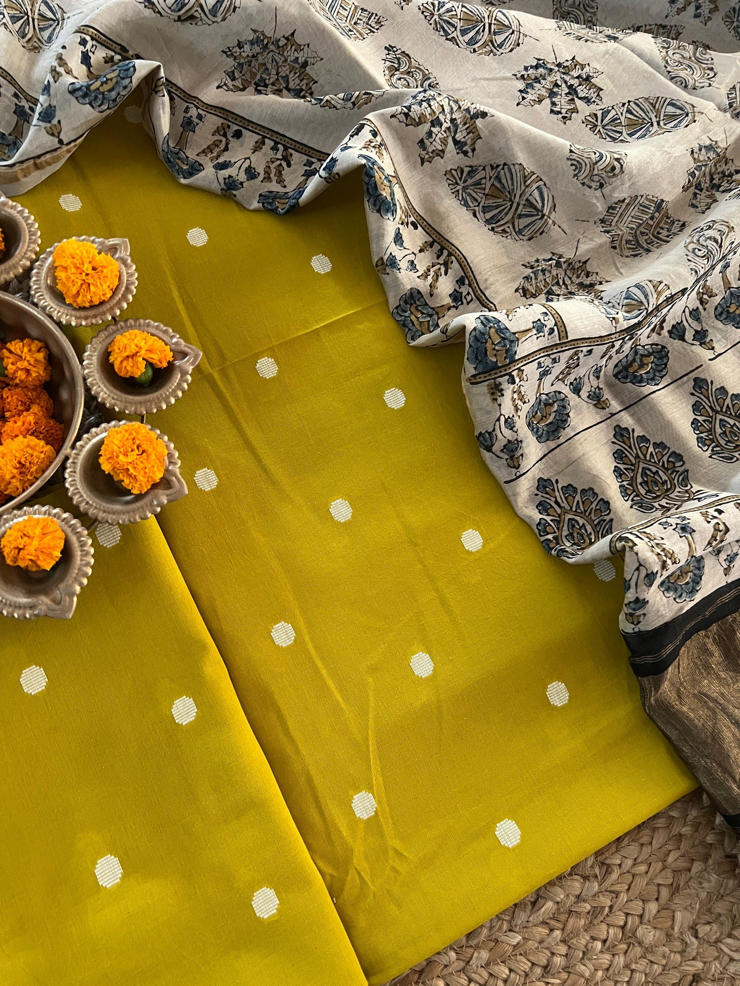 HANDLOOM SUIT (PH8342)