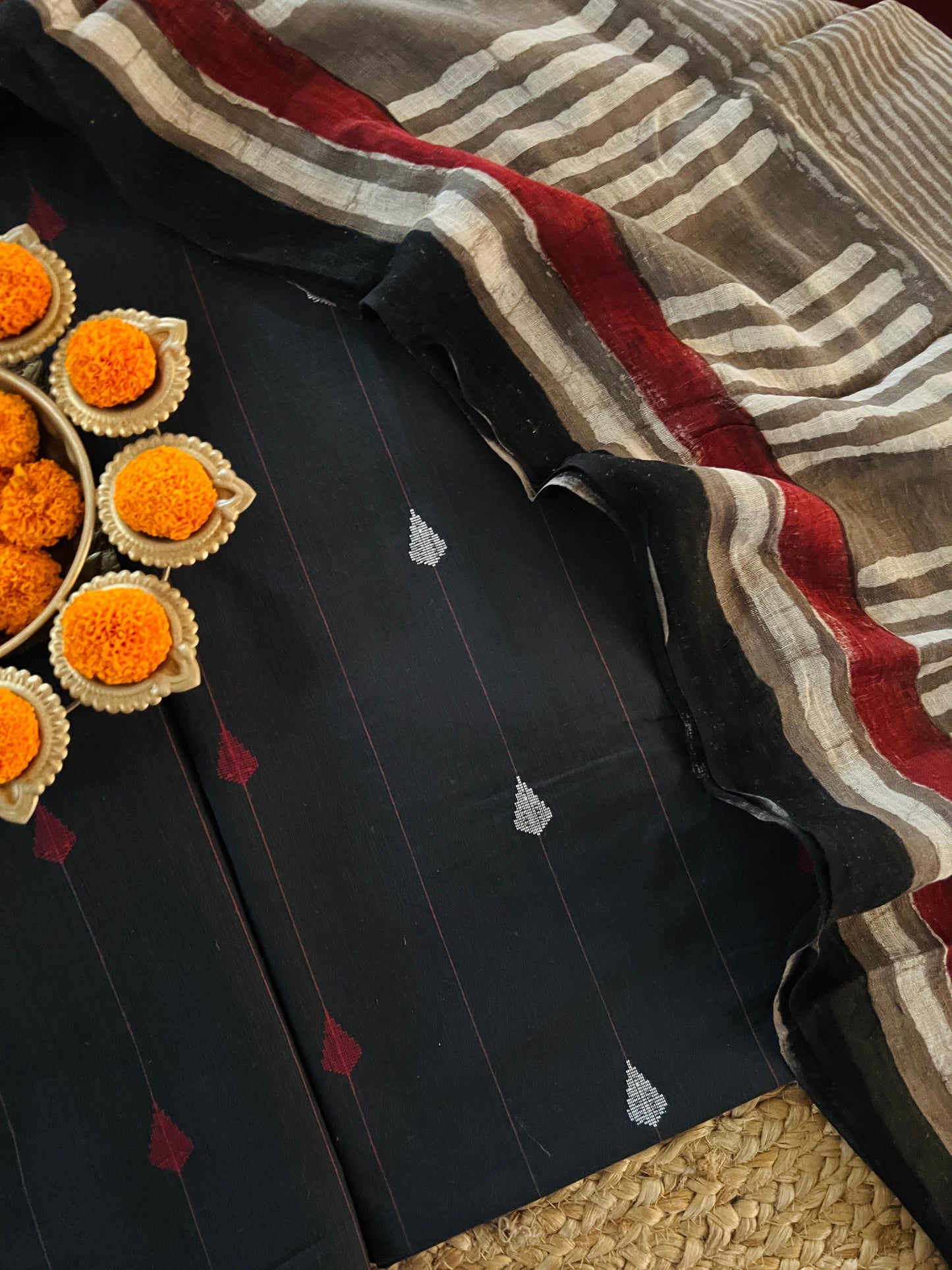 HANDLOOM SUITS (PH8367)