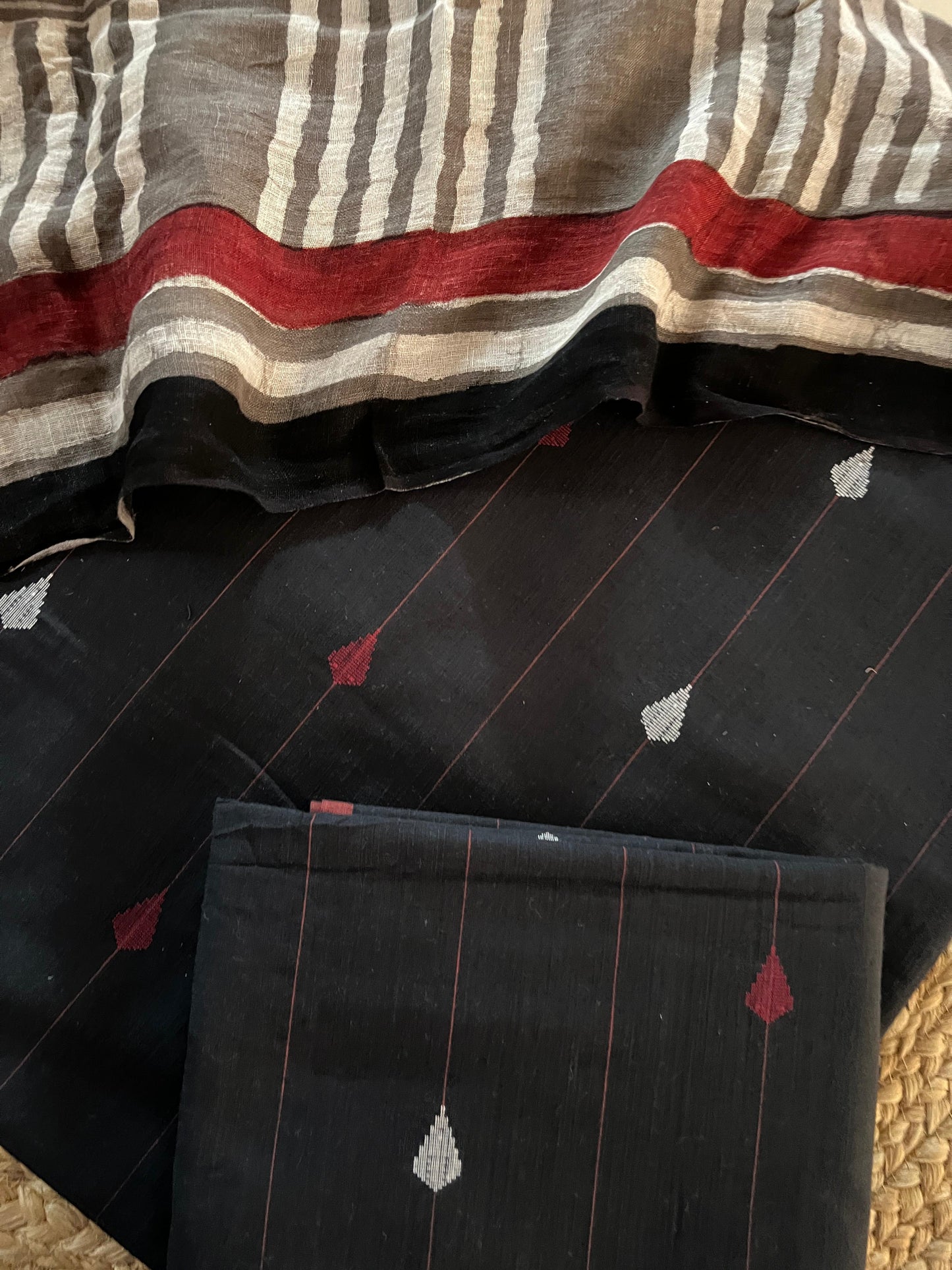 HANDLOOM SUITS (PH8367)