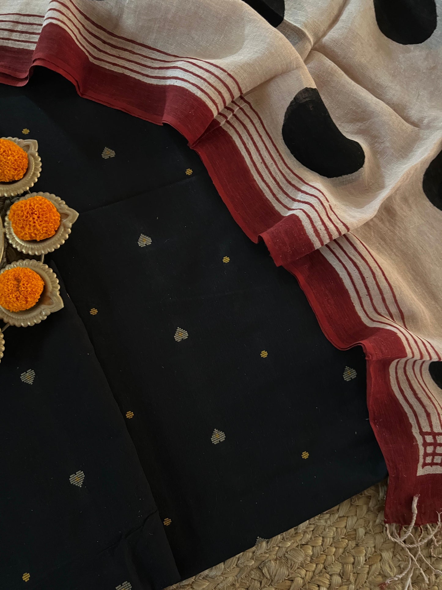 HANDLOOM SUITS (PH8370)