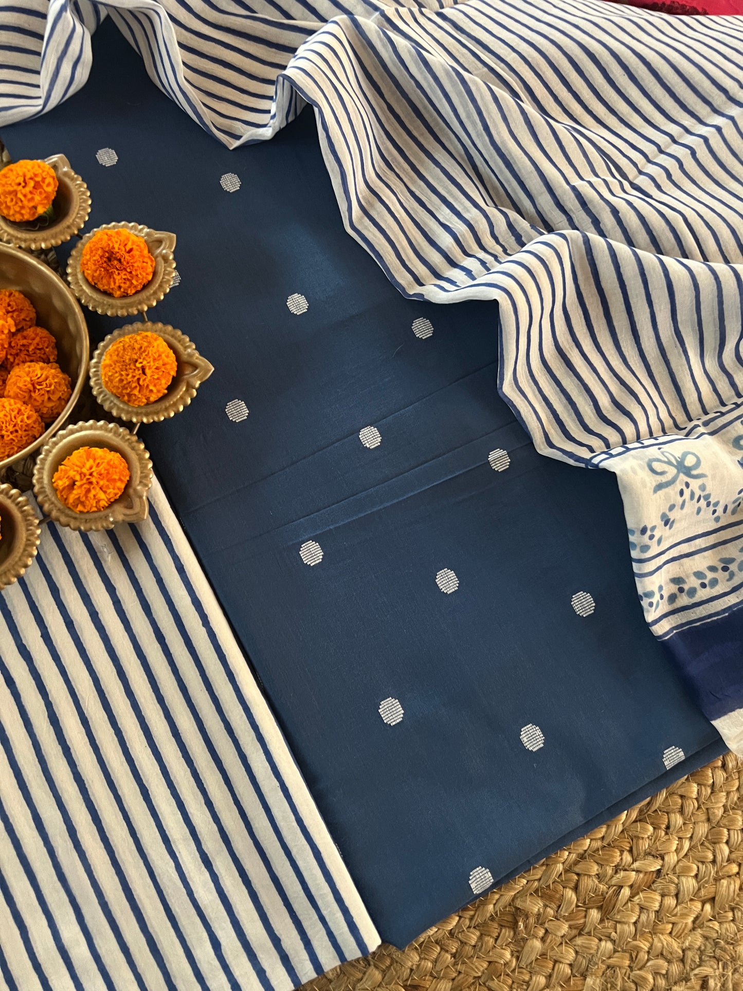 HANDLOOM SUITS (PH8410)