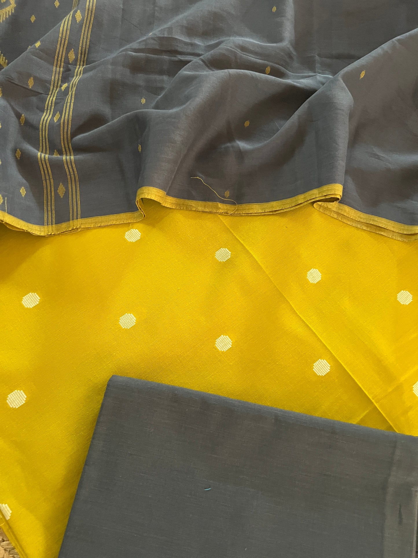 HANDLOOM SUIT (PH8478)