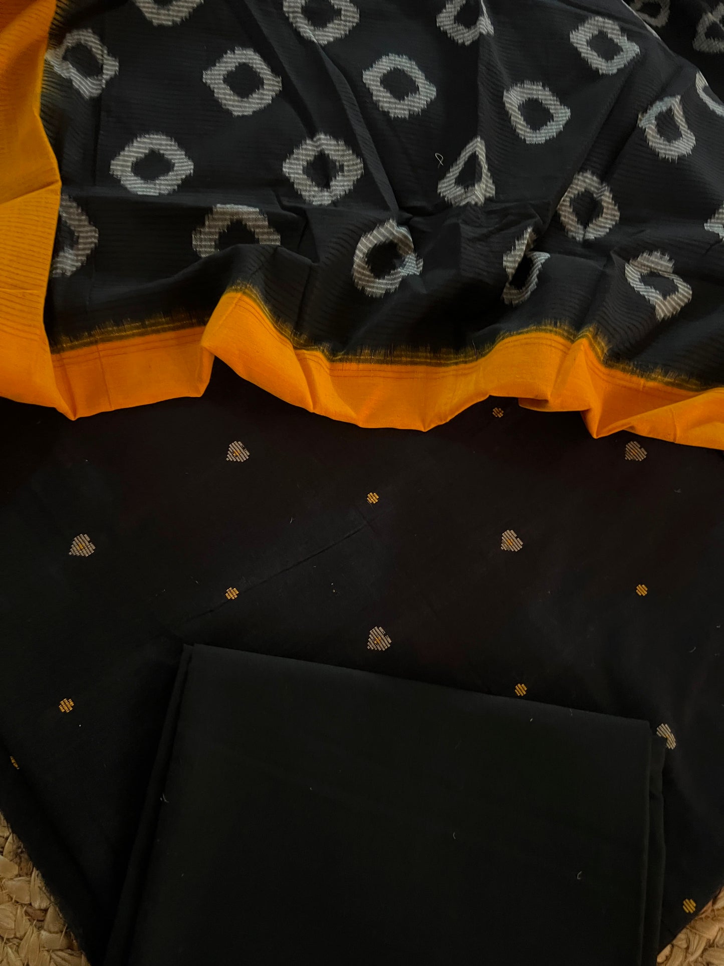 HANDLOOM SUIT (PH8532)
