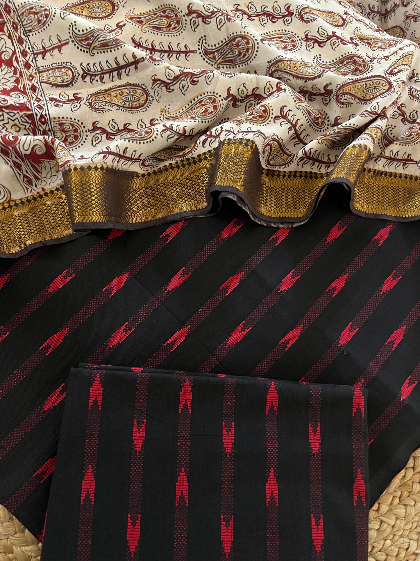 HANDLOOM SUITS (PH8536)