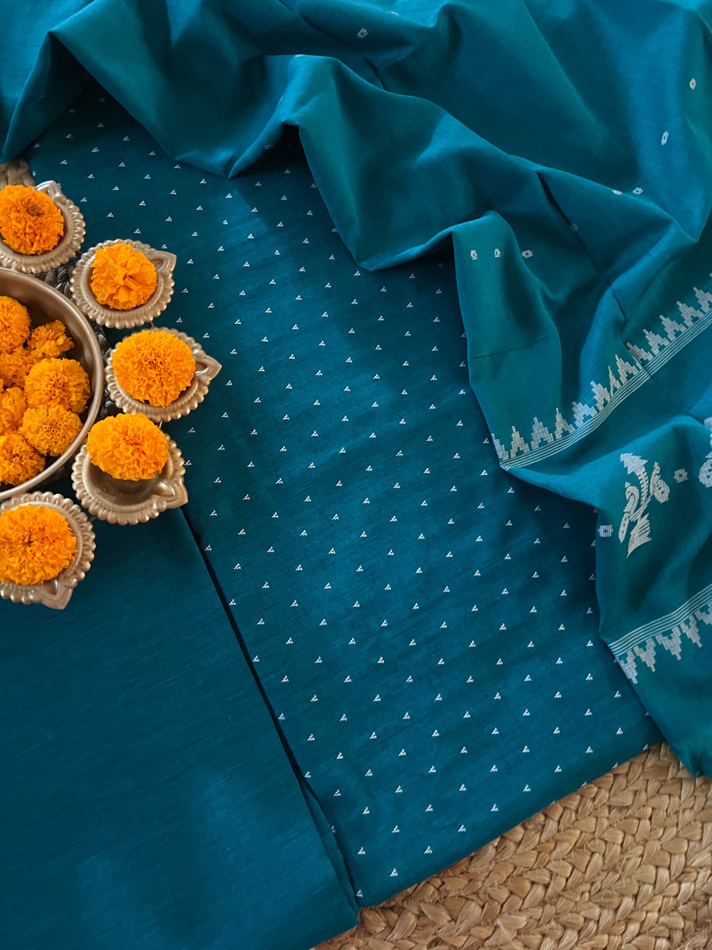 HANDLOOM SUIT (PH8582)