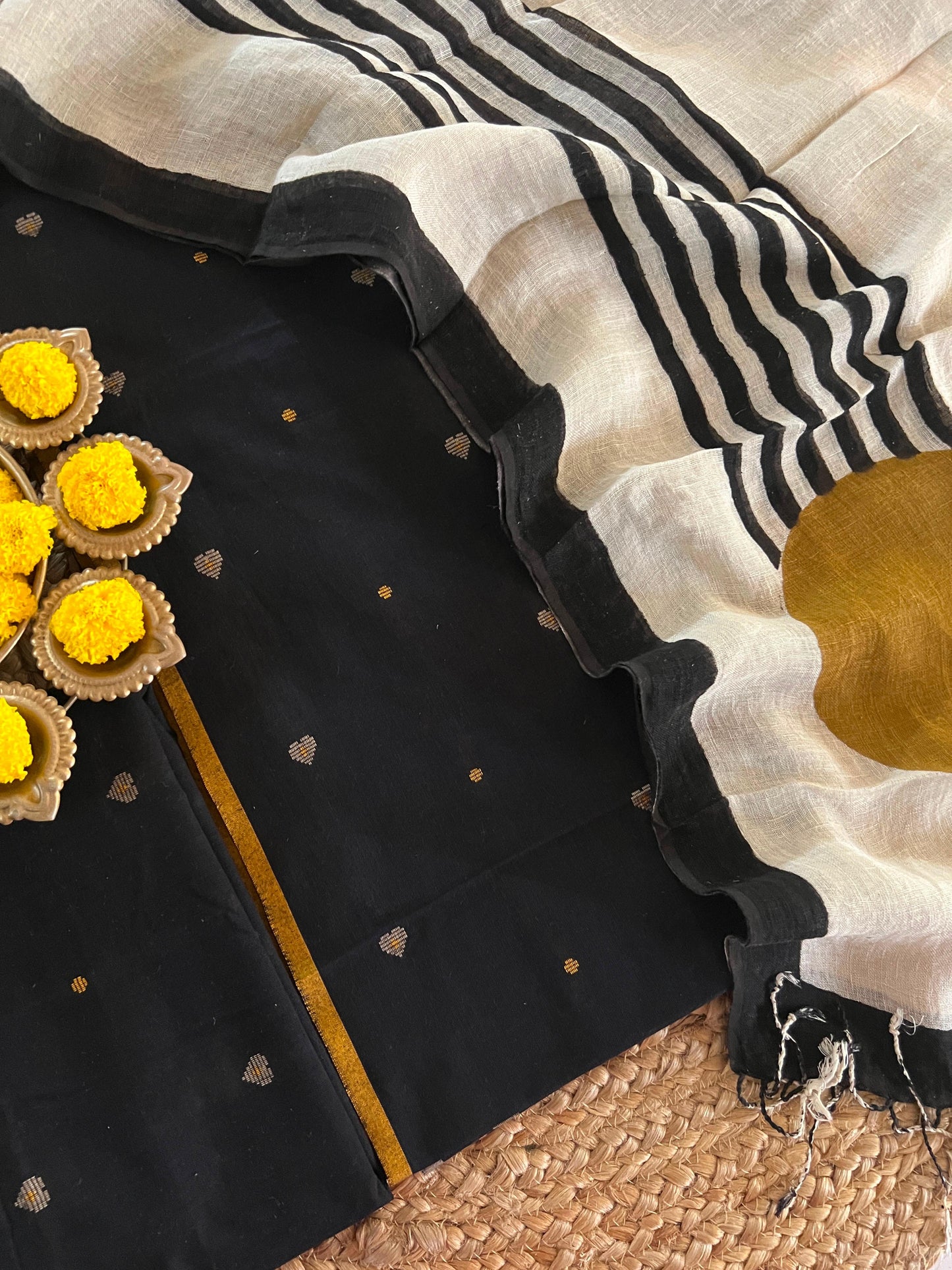 HANDLOOM SUIT (PH8657)