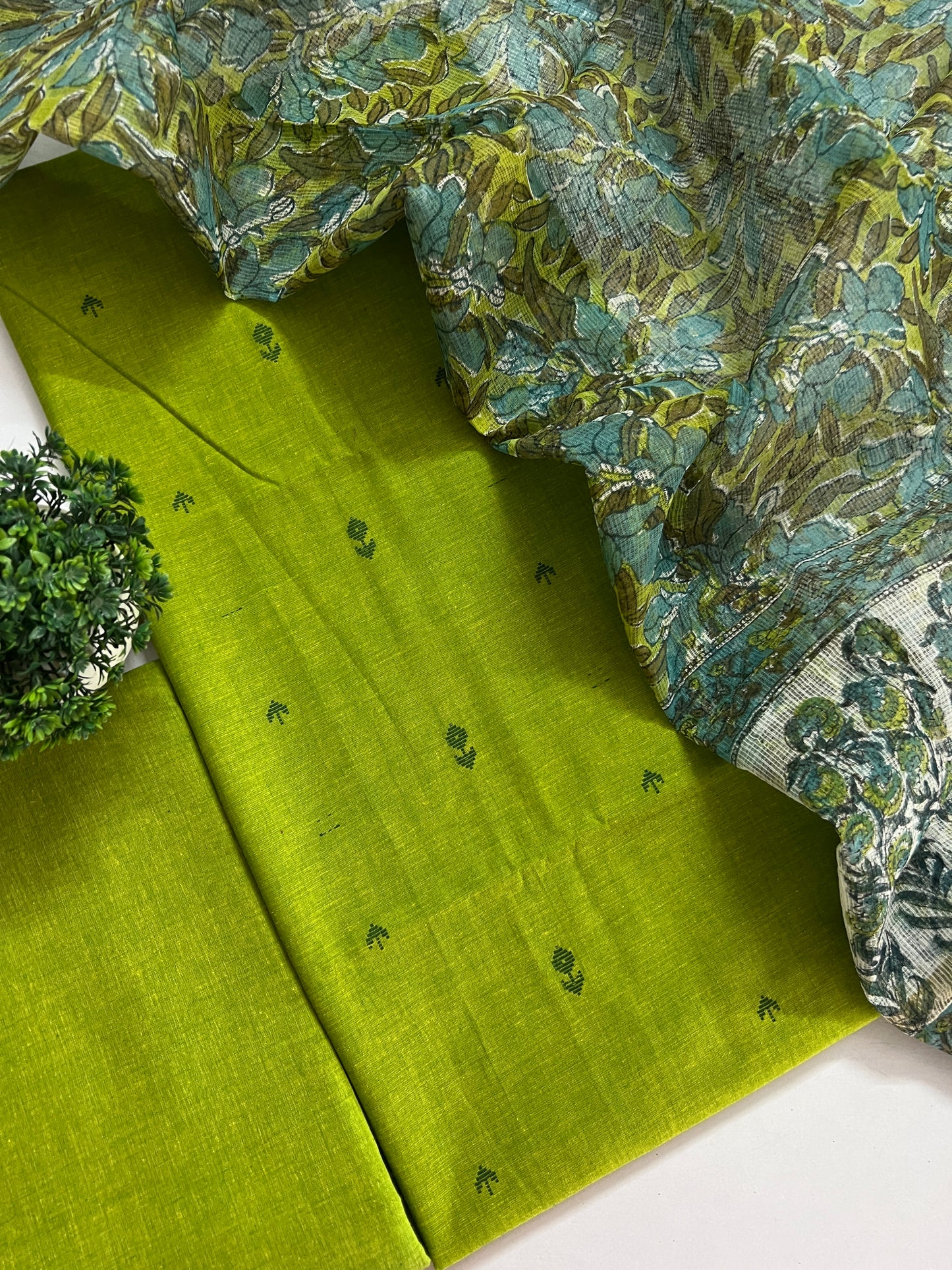 HANDLOOM SUITS (PH8673)