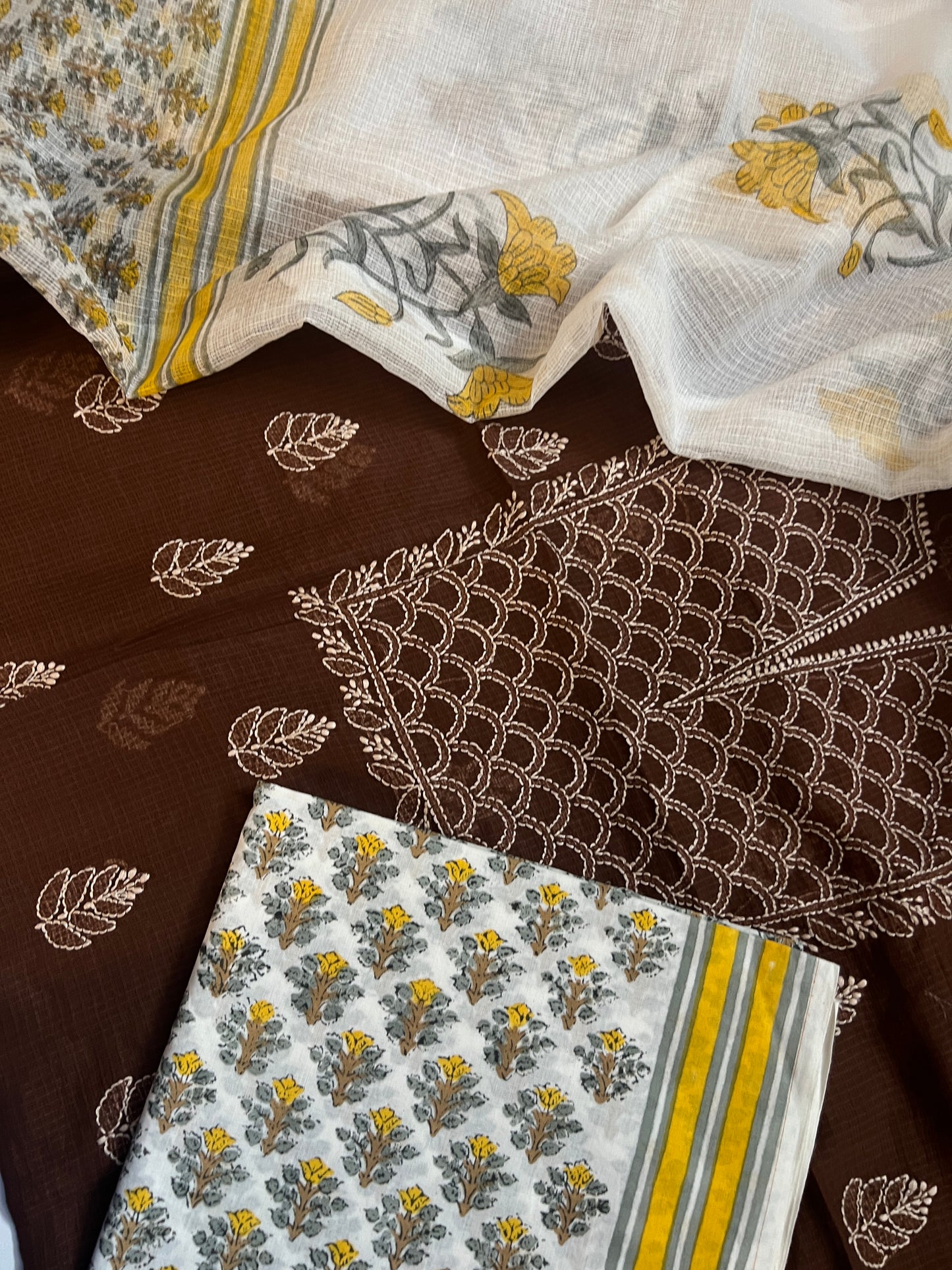CHIKANKARI SUIT (PH8678)