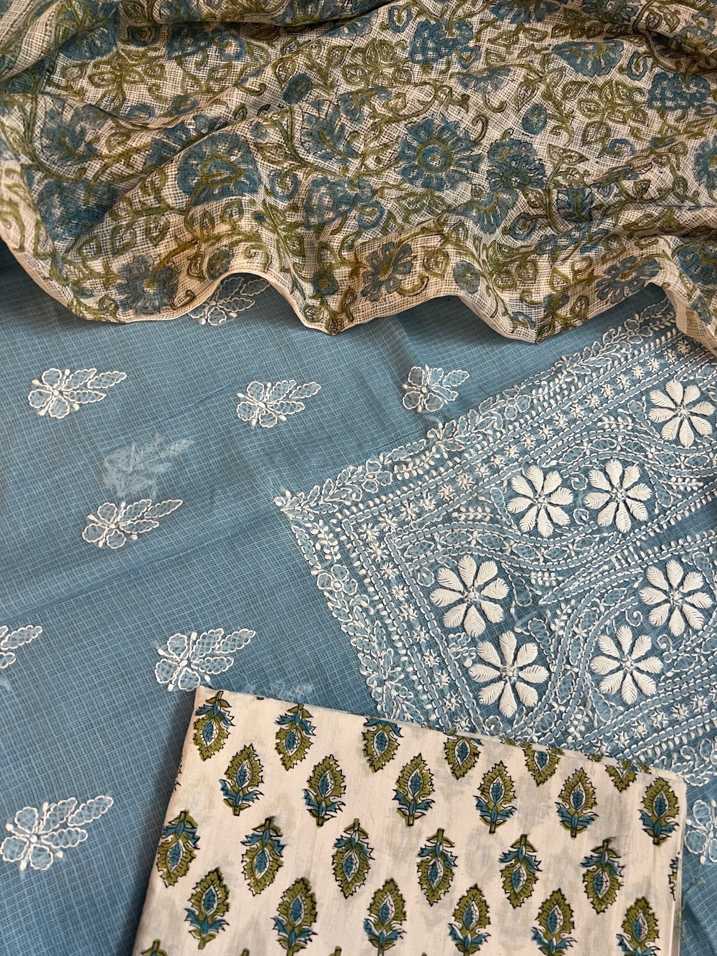 CHIKANKARI SUIT (PH8682)