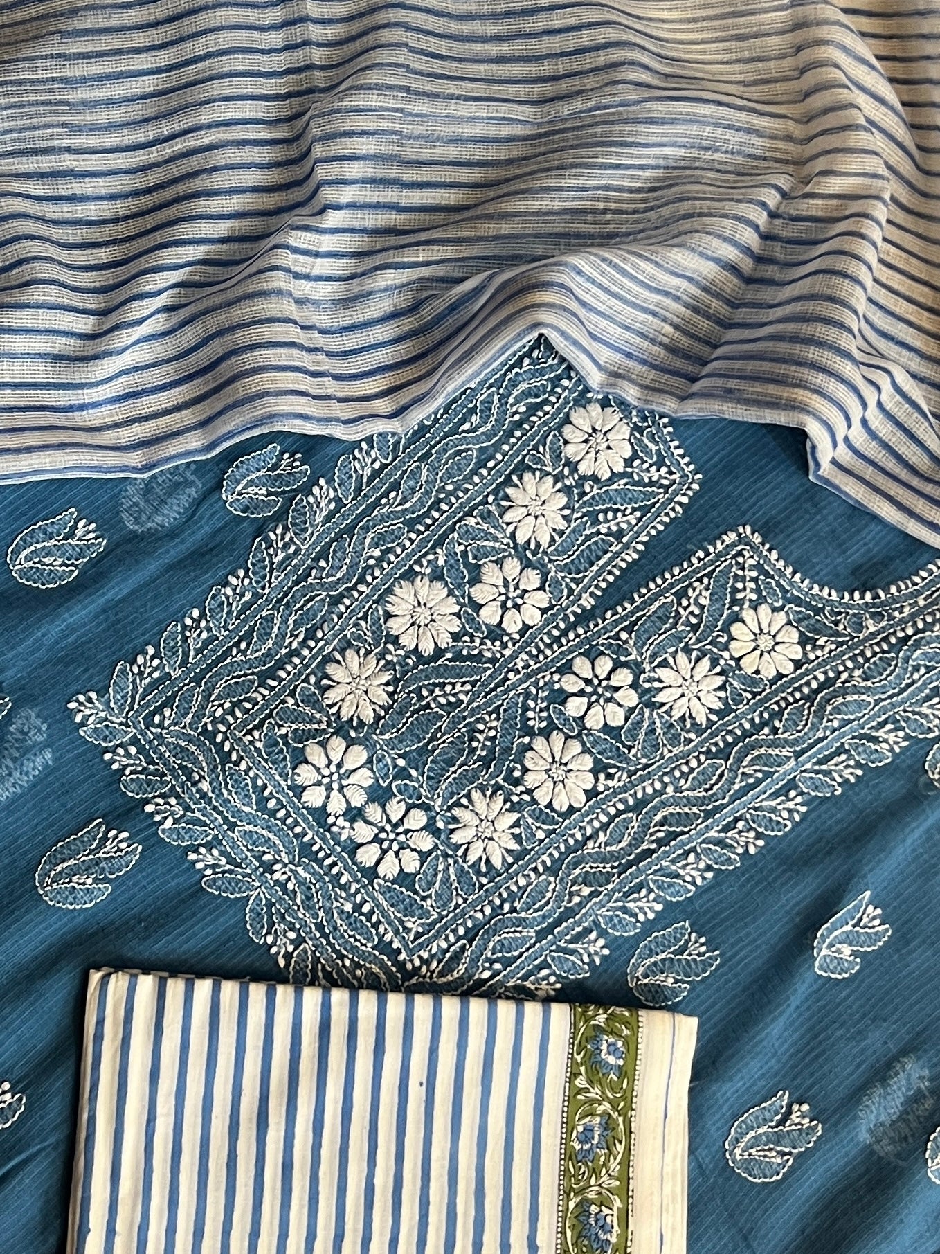 CHIKANKARI SUIT (PH8702)
