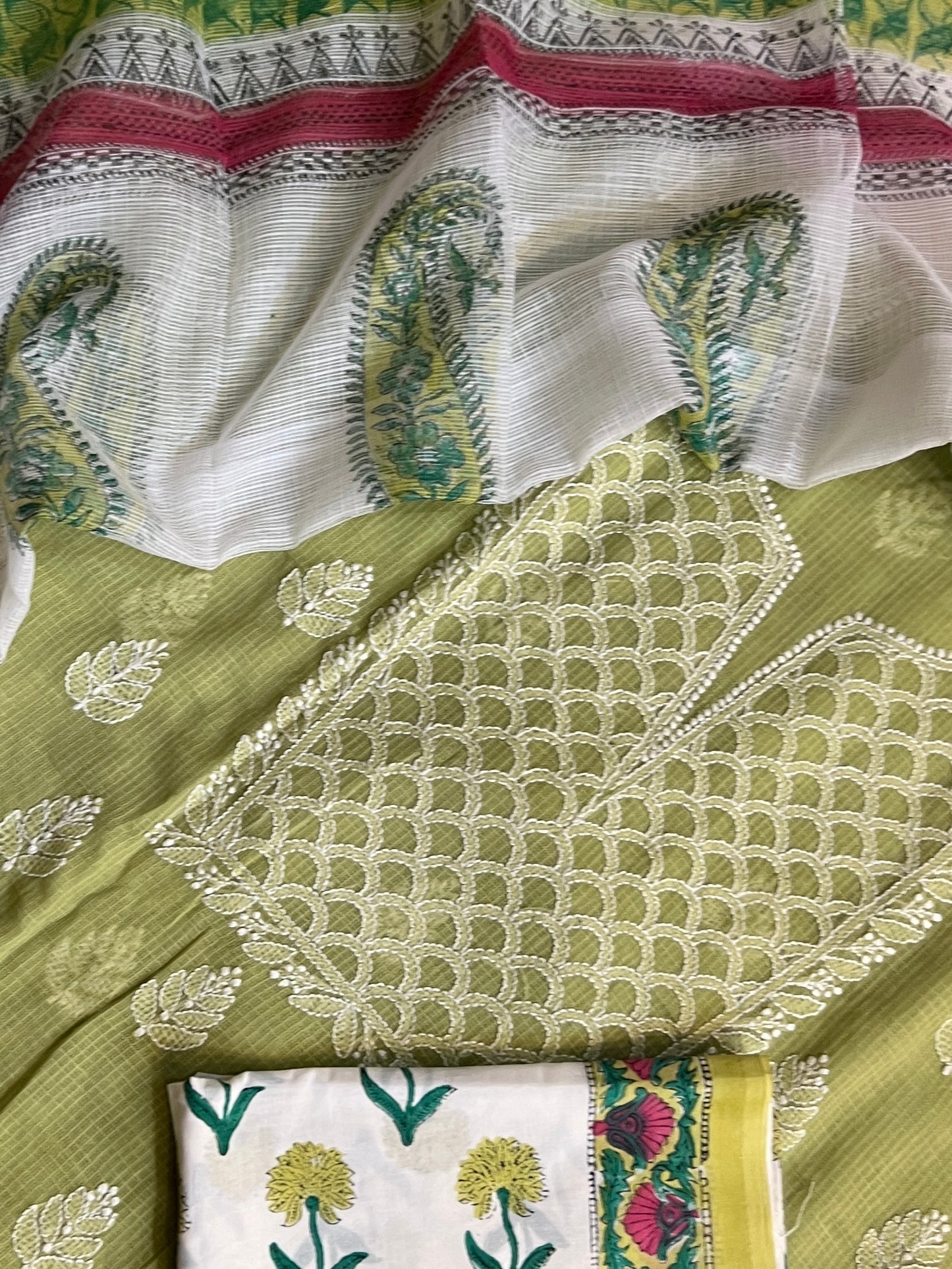 CHIKANKARI SUIT (PH8706)