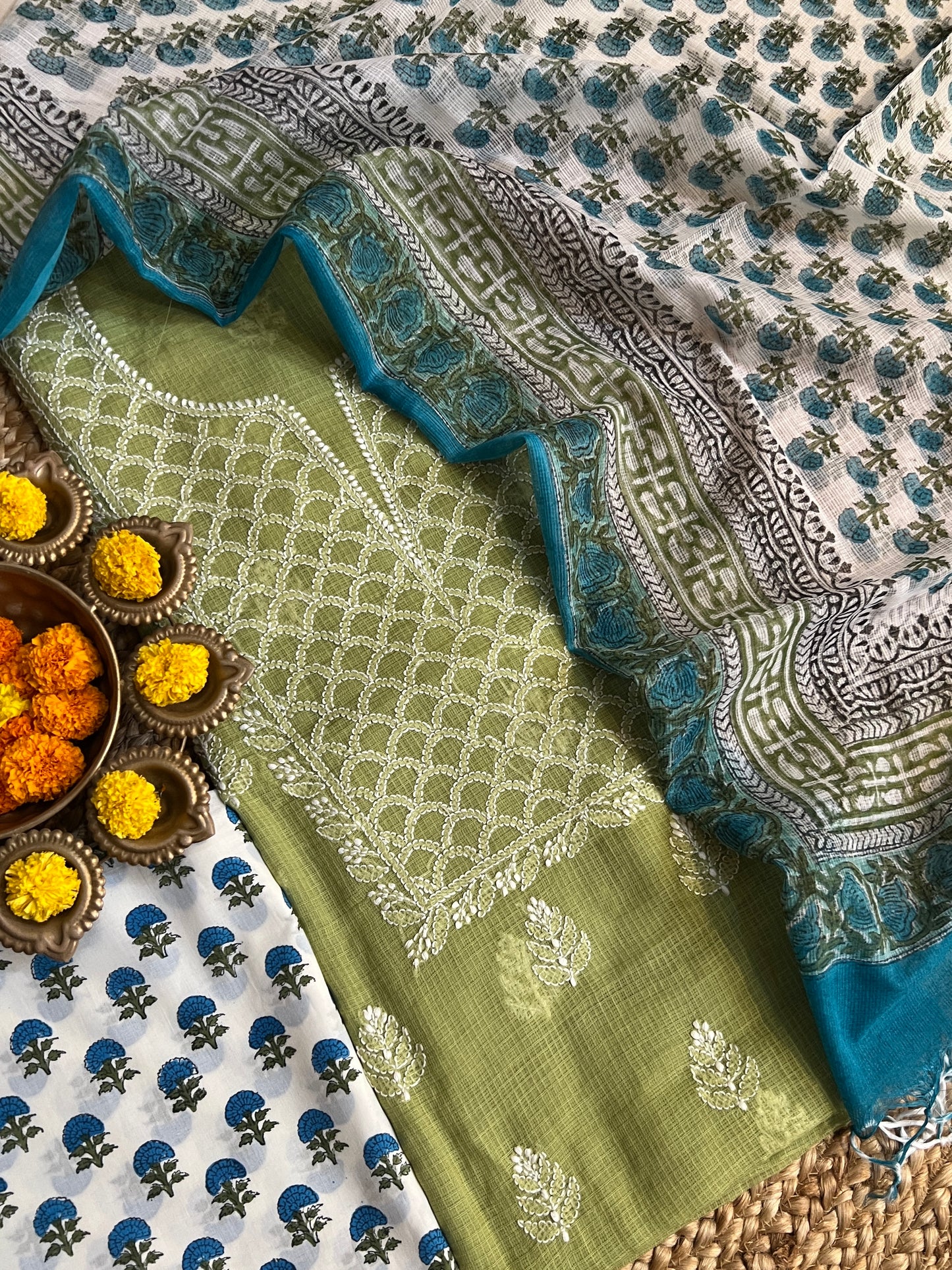CHIKANKARI SUIT (PH8713)