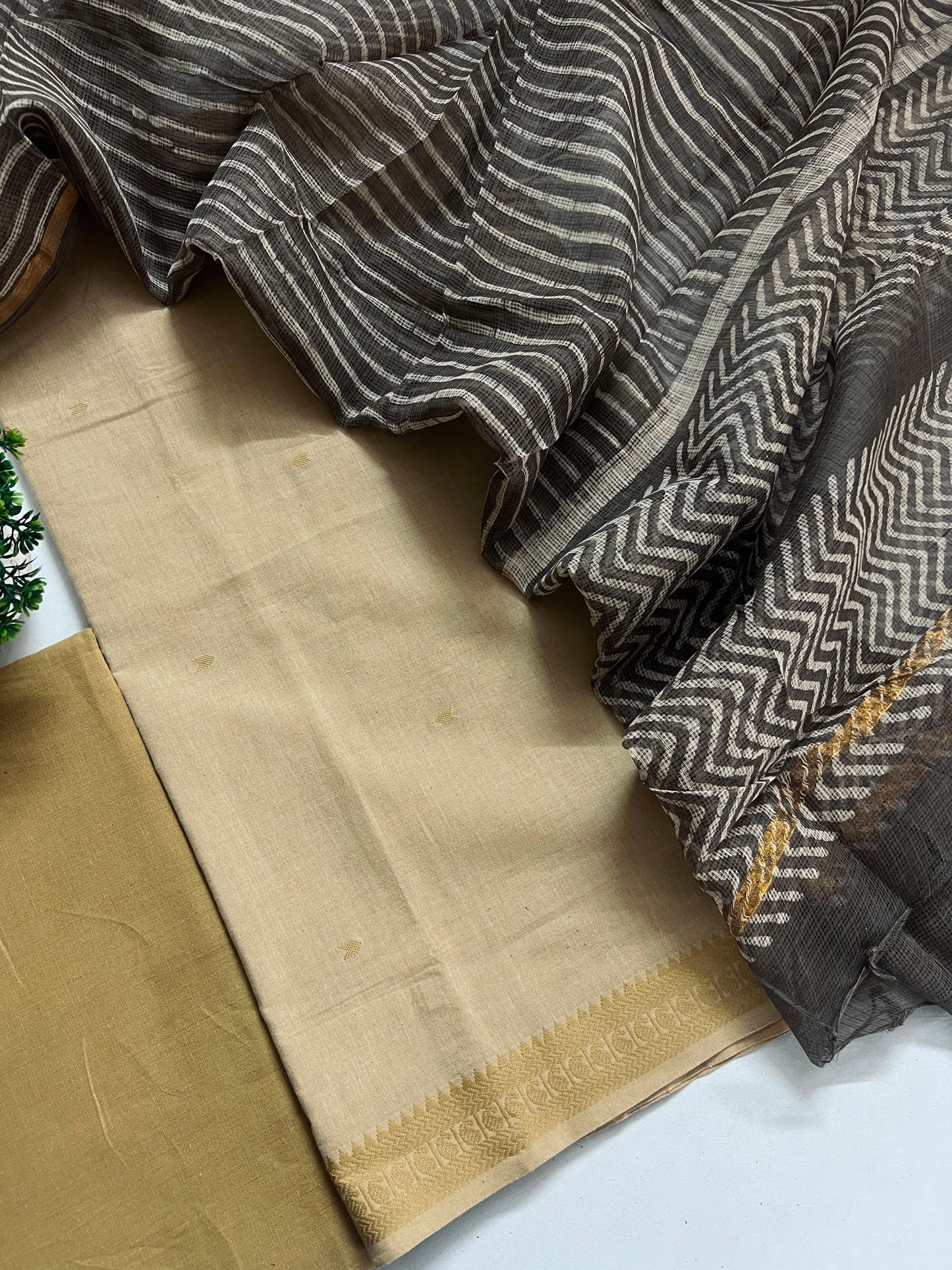 HANDLOOM SUIT (PH8719)