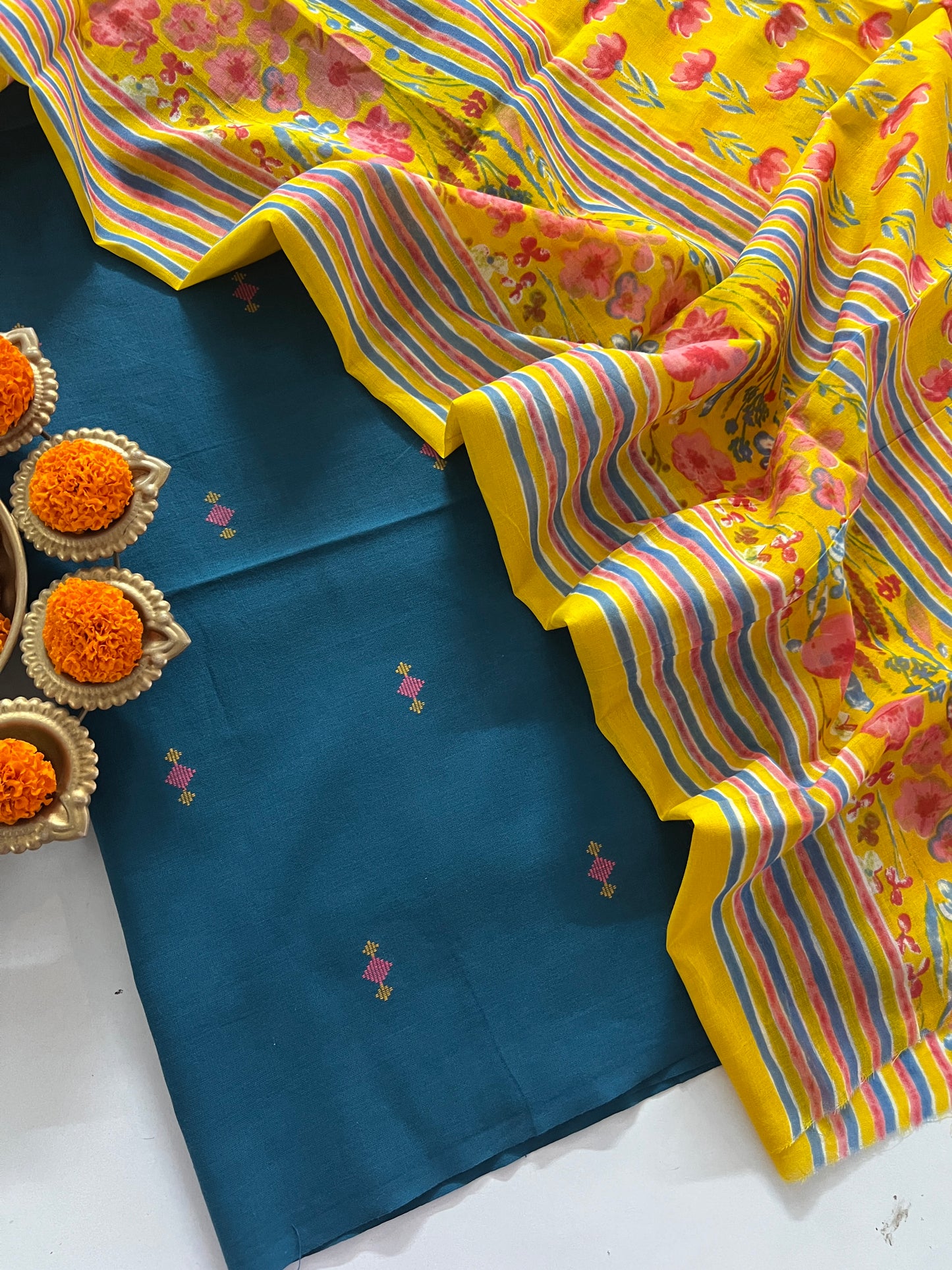 HANDLOOM COTTON SUITS (PH8763)