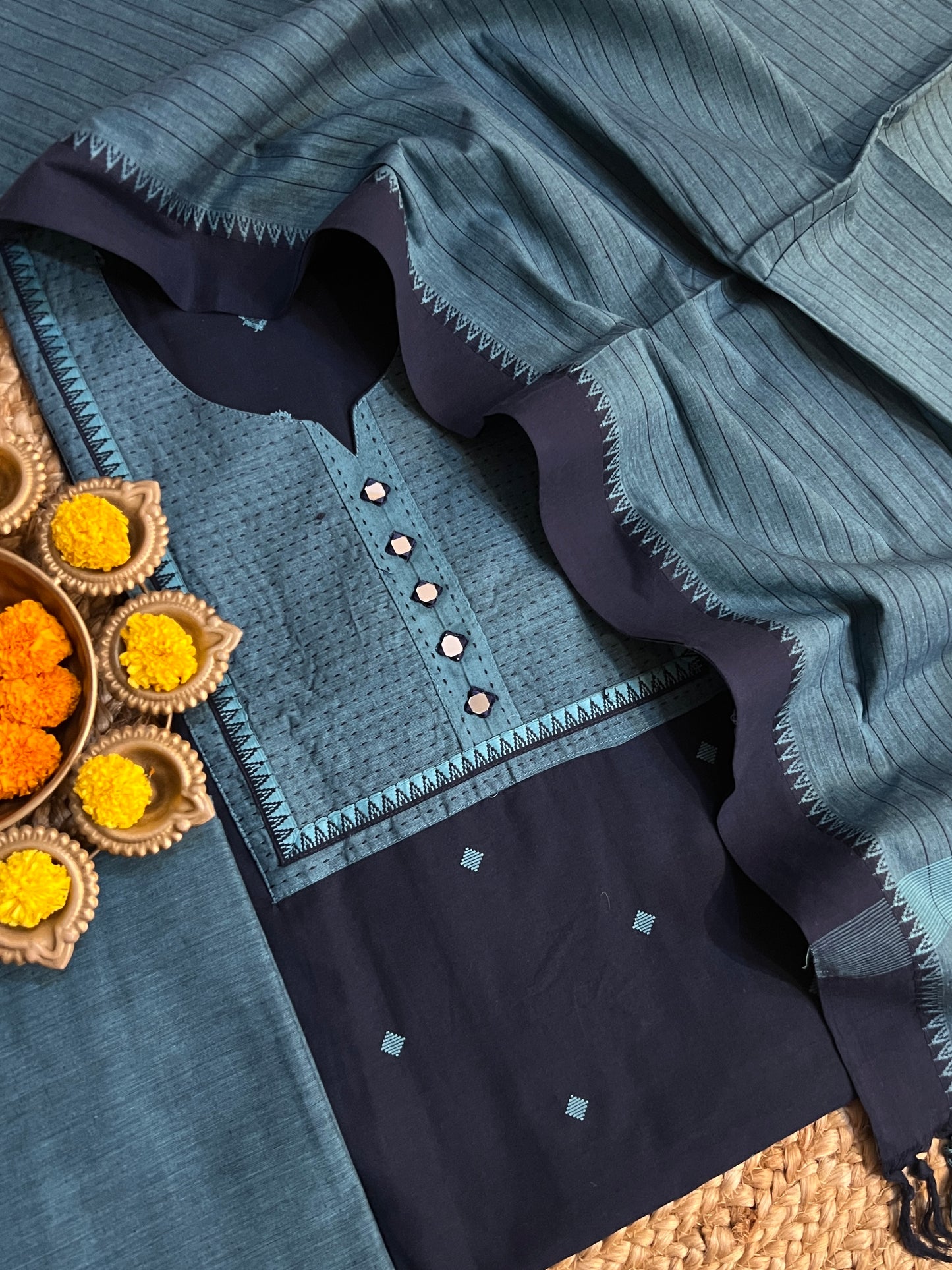 HANDLOOM SUITS (PH8813)