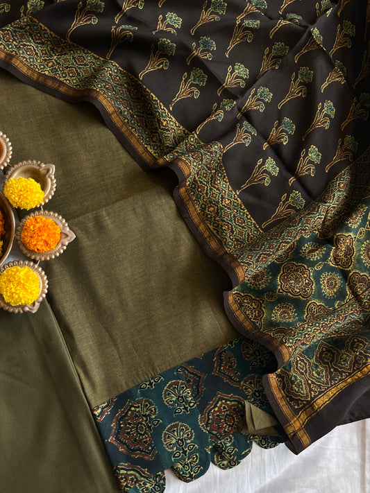 HANDLOOM SUITS (PH8920)