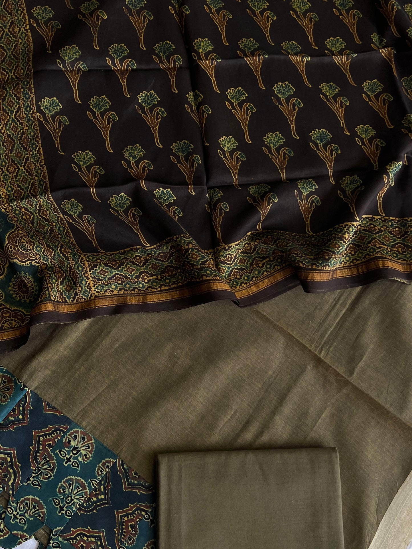 HANDLOOM SUITS (PH8920)