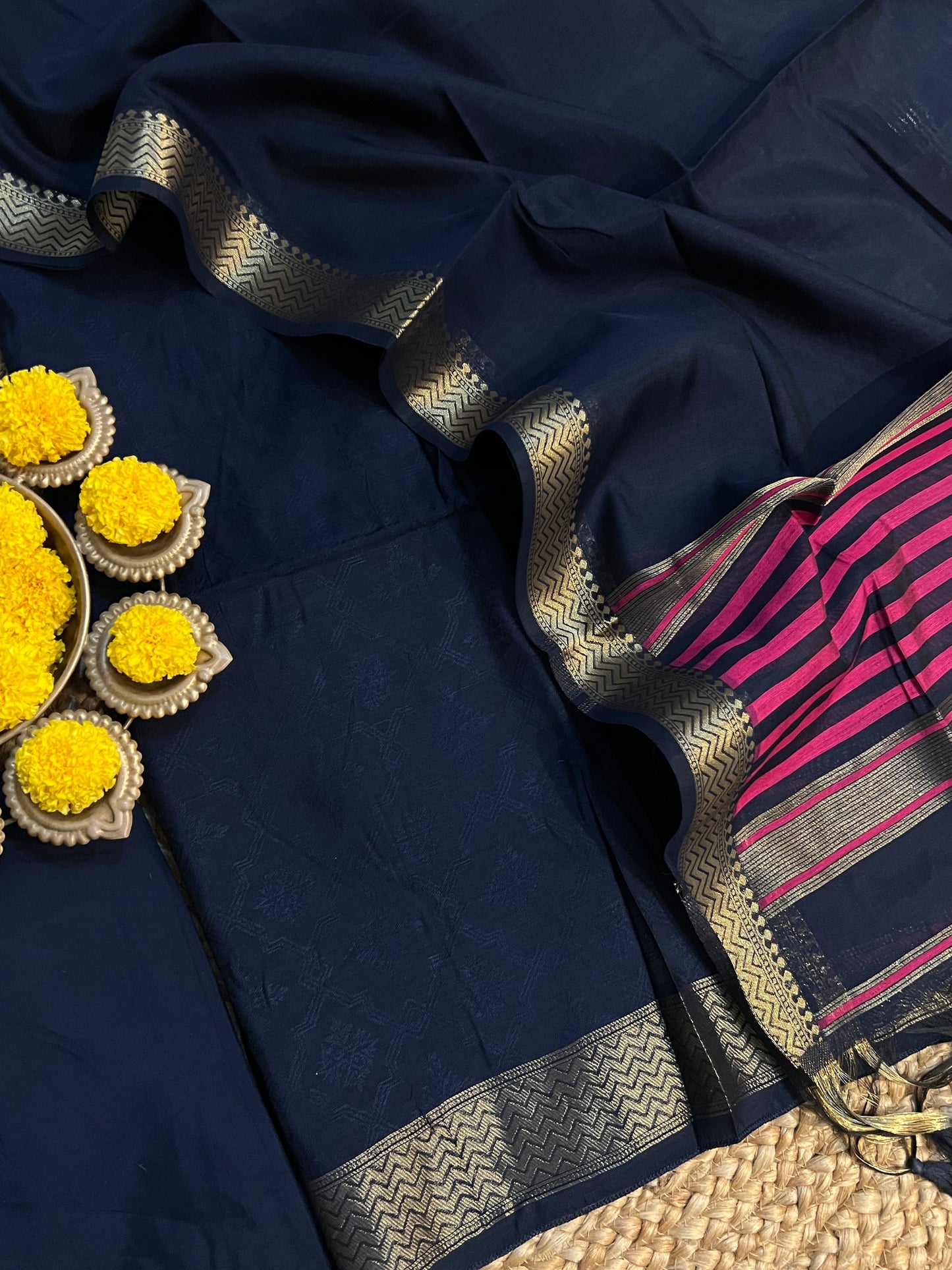 MUNGA COTTON JAMDANI SUITS (PH9119)