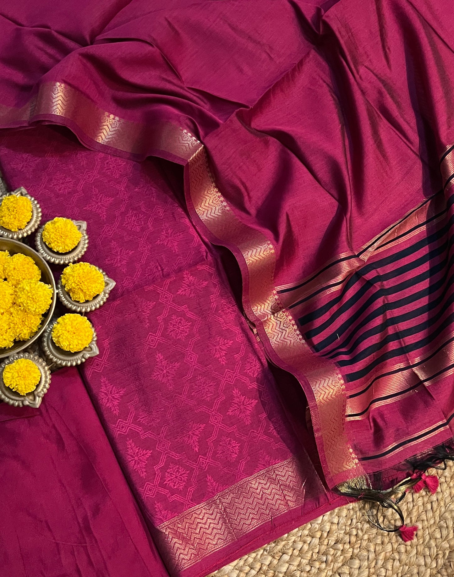 MUNGA COTTON JAMDANI SUITS (PH9120)