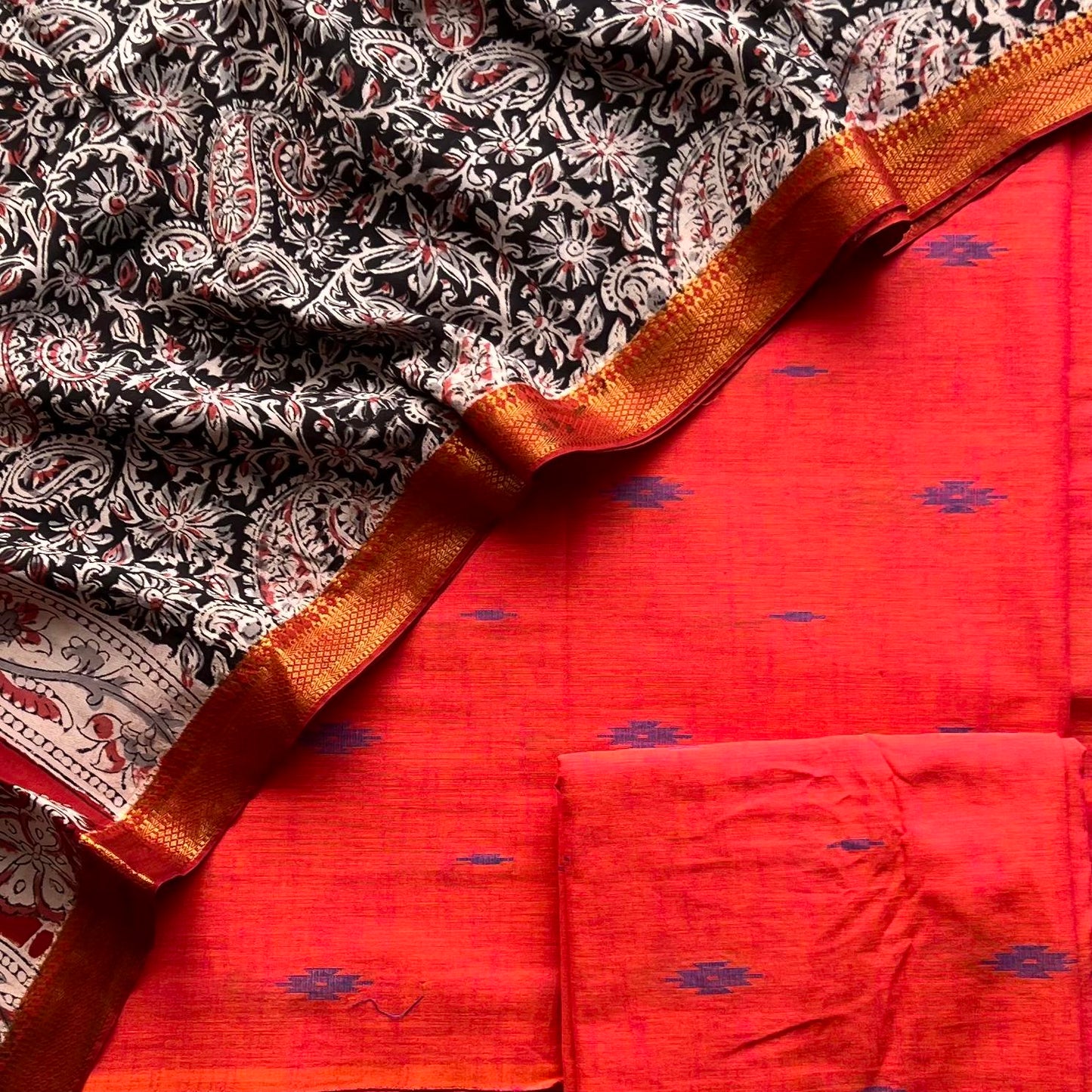 HANDLOOM