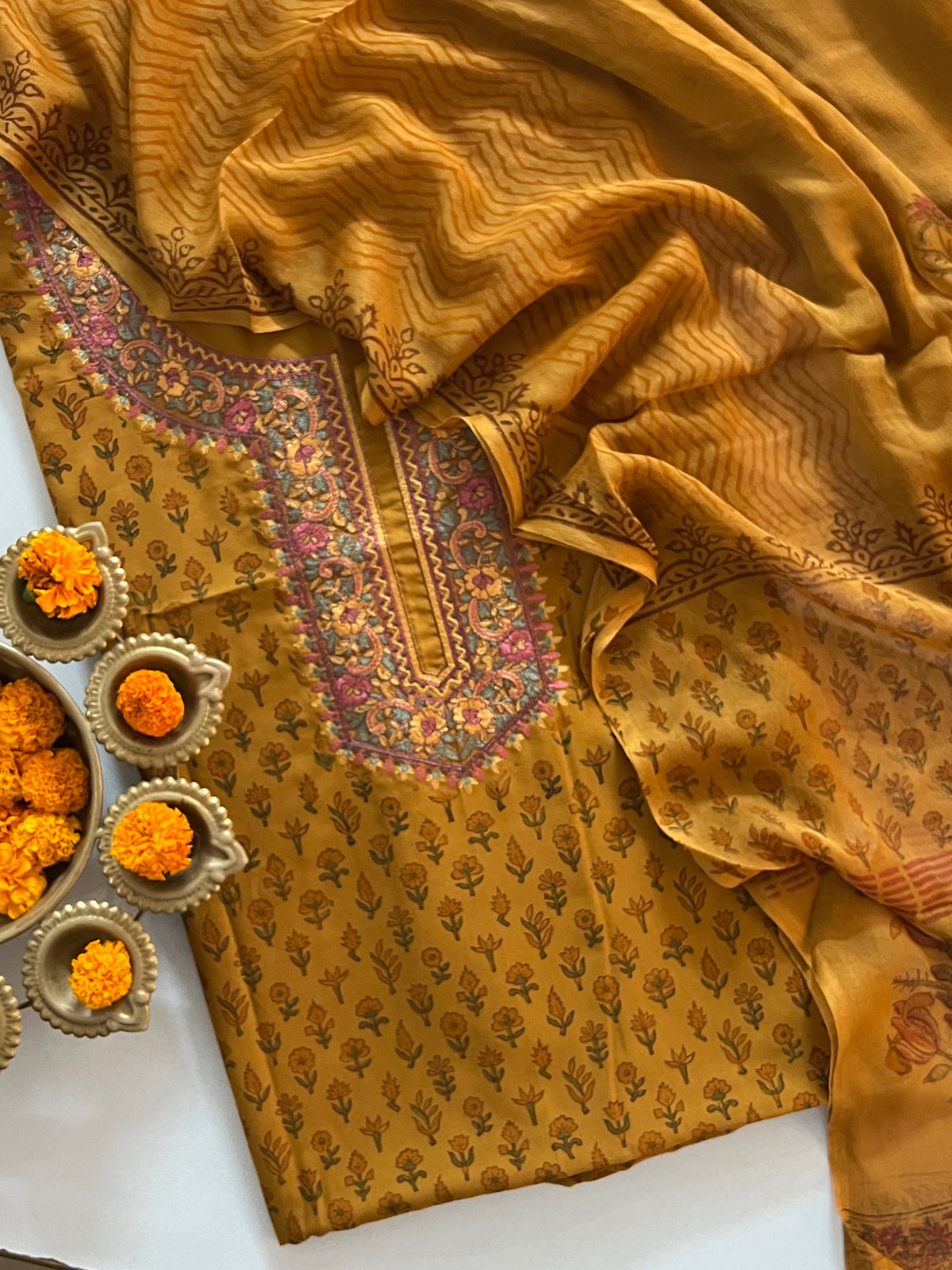CAMBRIC COTTON SUIT (PH9558)