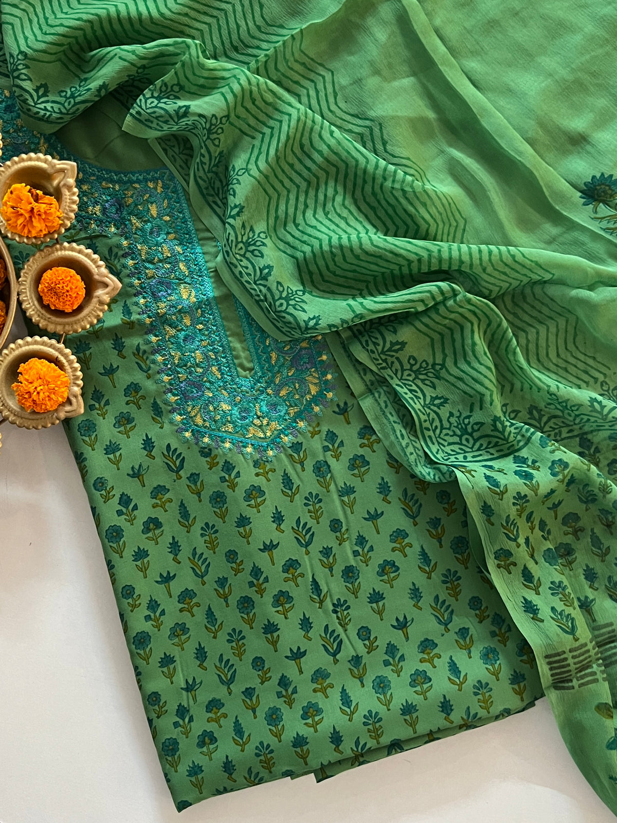 CAMBRIC COTTON SUIT (PH9560)