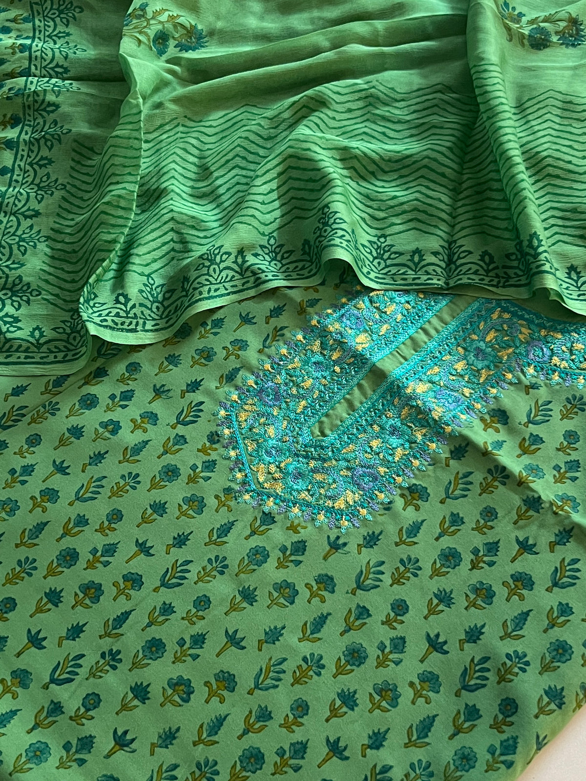 CAMBRIC COTTON SUIT (PH9560)