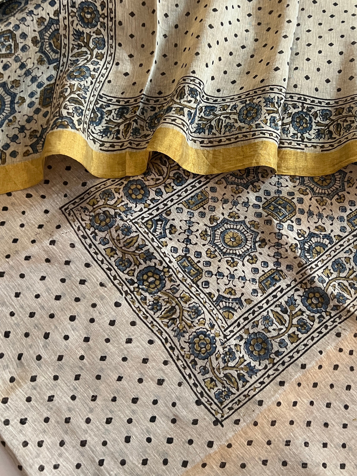 AJRAKH LINEN SILK SUIT (PH9591)